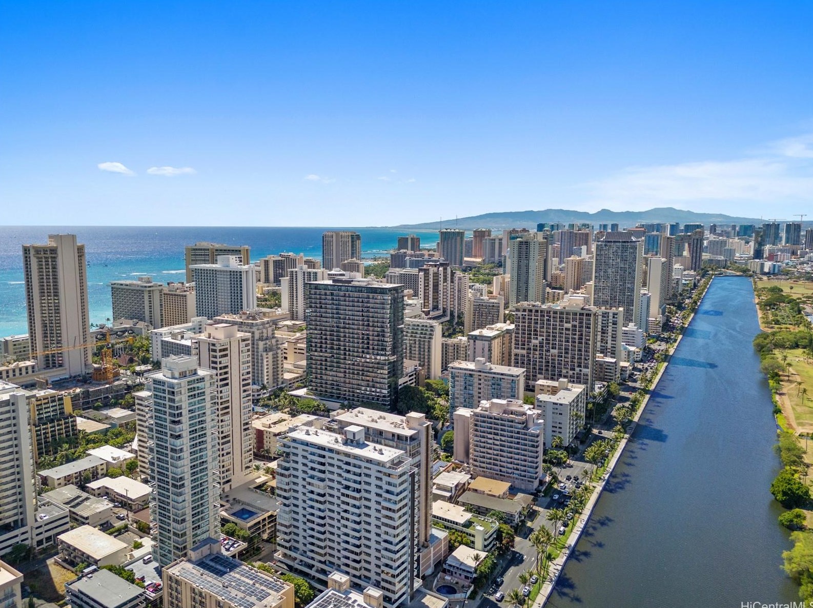 2421 Tusitala St, Honolulu HI 96815-3151 exterior