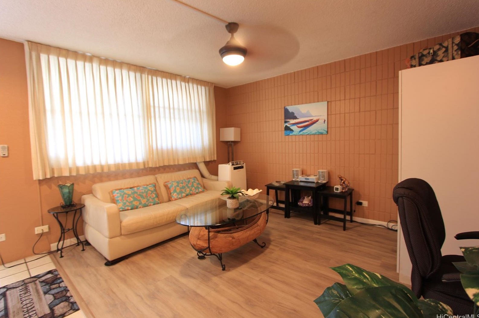 1911 Kalakaua Ave, Honolulu, HI 96815-1826
