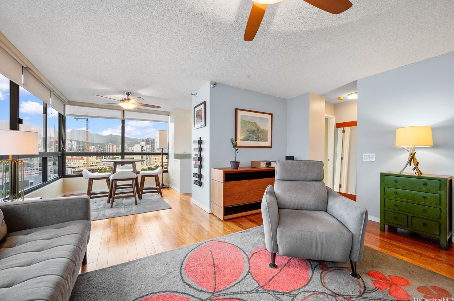 876 Curtis St, Honolulu, HI 96813-5149