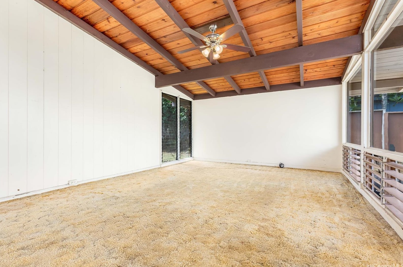 325 Olomana St, Kailua, HI 96734-2218