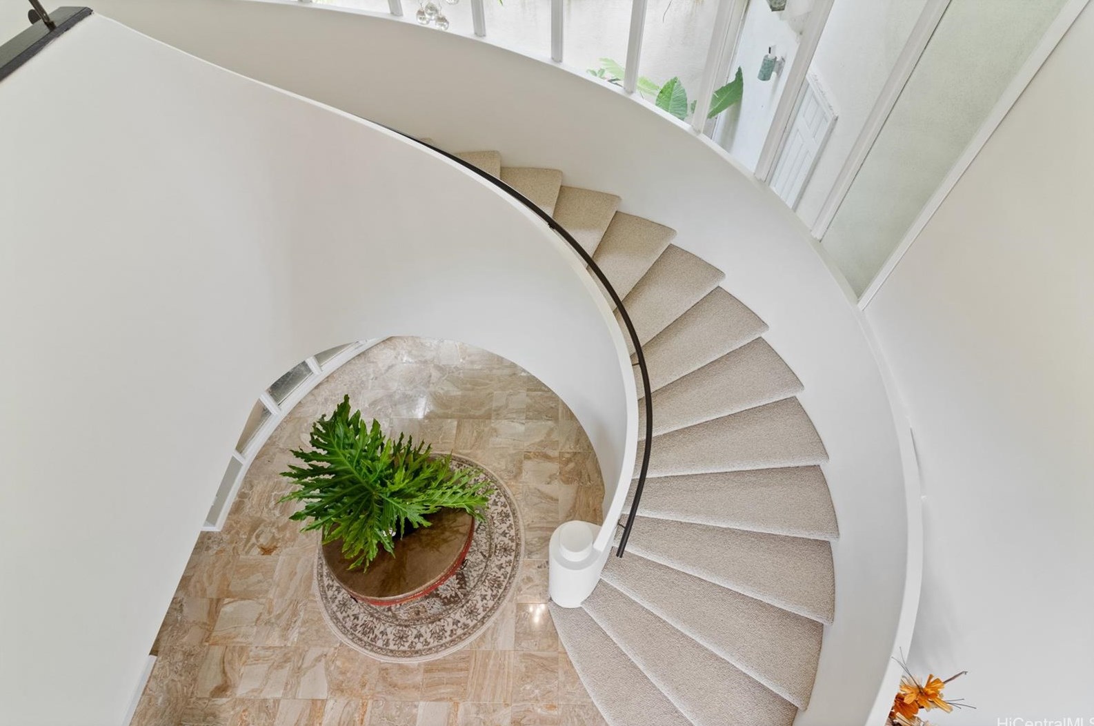 1031 Ikena Cir, Honolulu HI  96821-2557 exterior