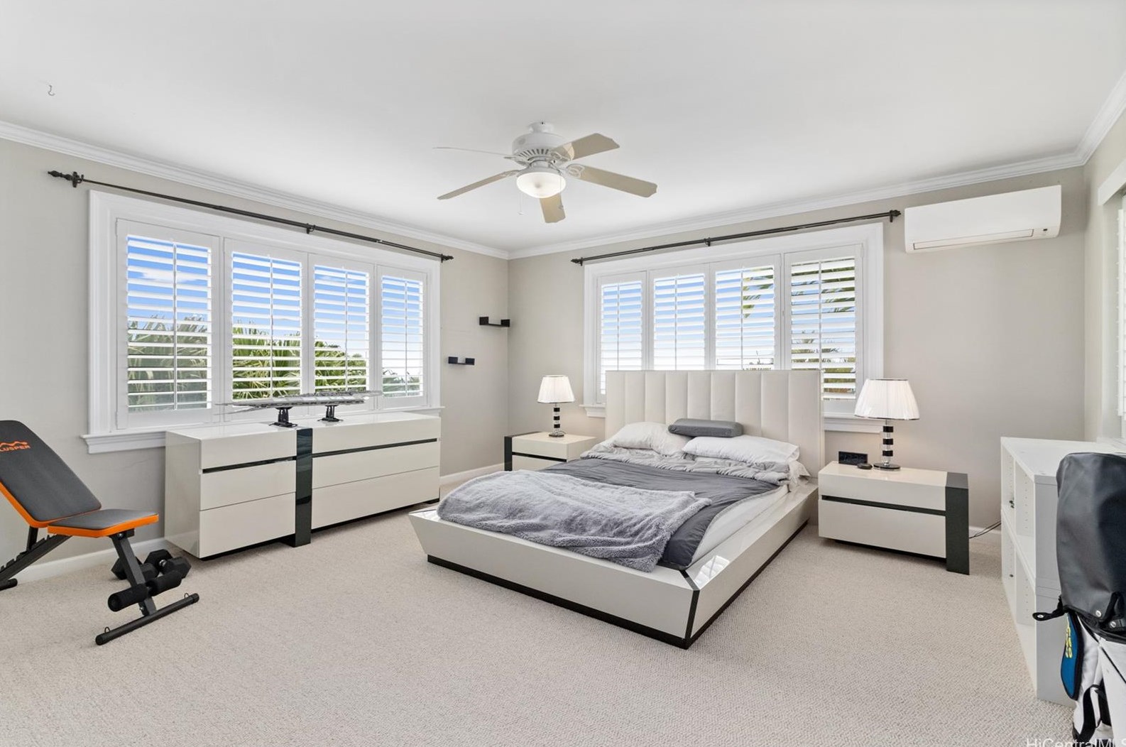 1031 Ikena Cir, Honolulu HI  96821-2557 exterior