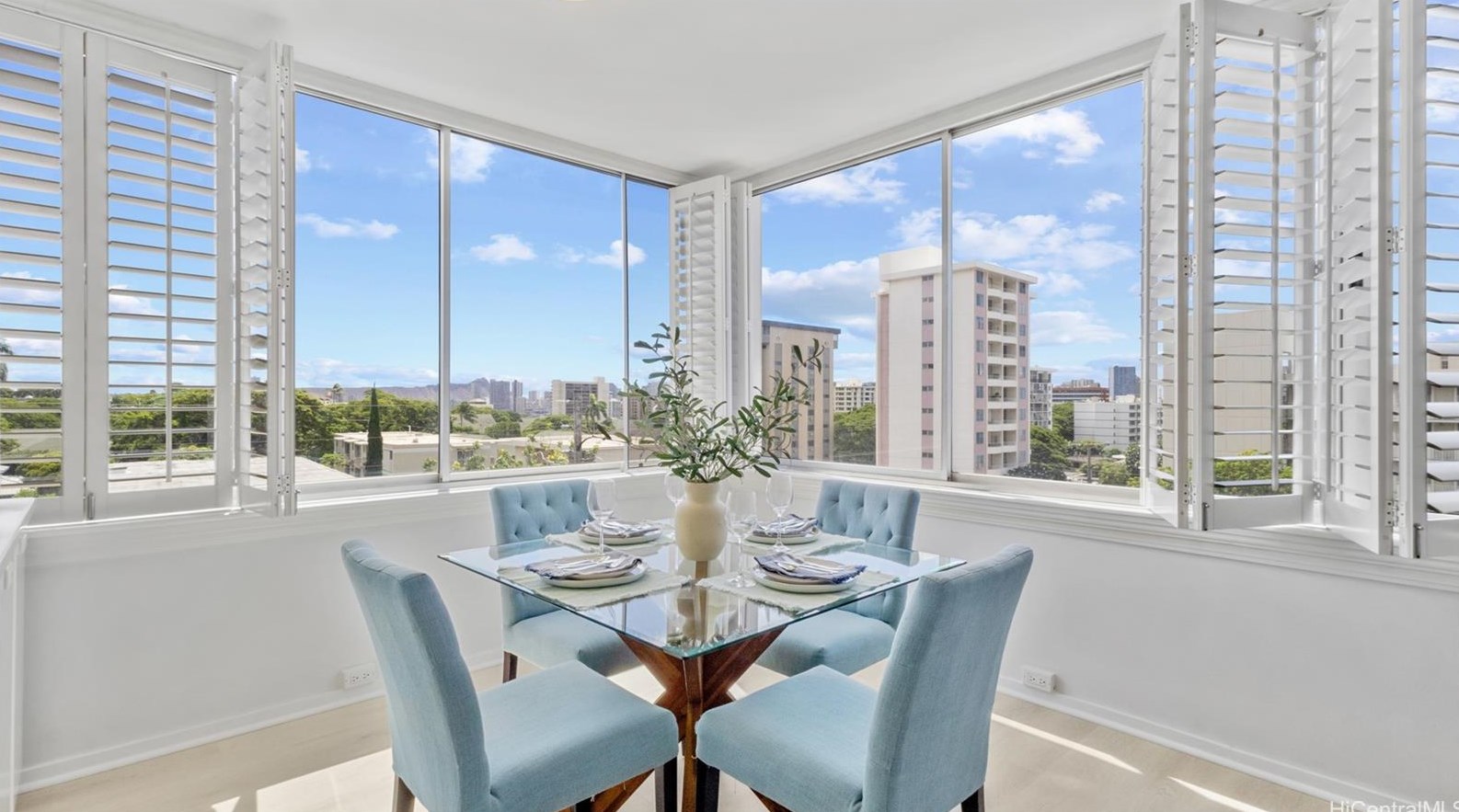 1545 Nehoa St, Honolulu, HI 96822-2088