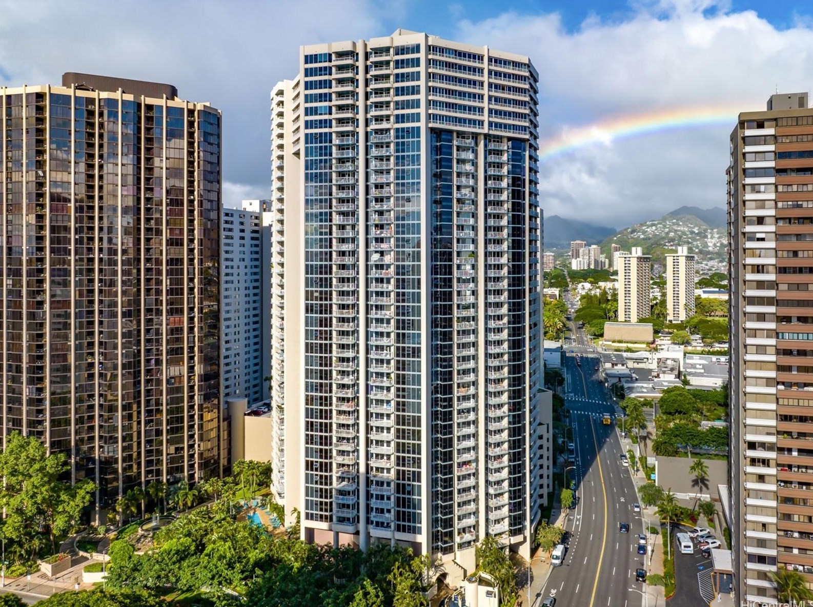 1212 Nuuanu Ave, Honolulu HI  96817-4021 exterior