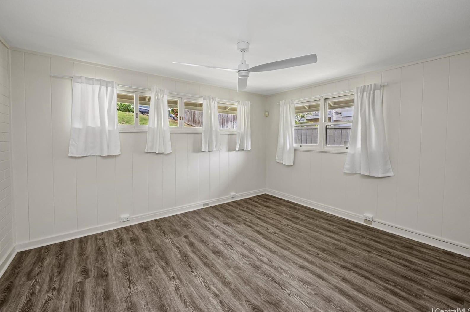 461 Hao St, Honolulu HI  96821-1621 exterior