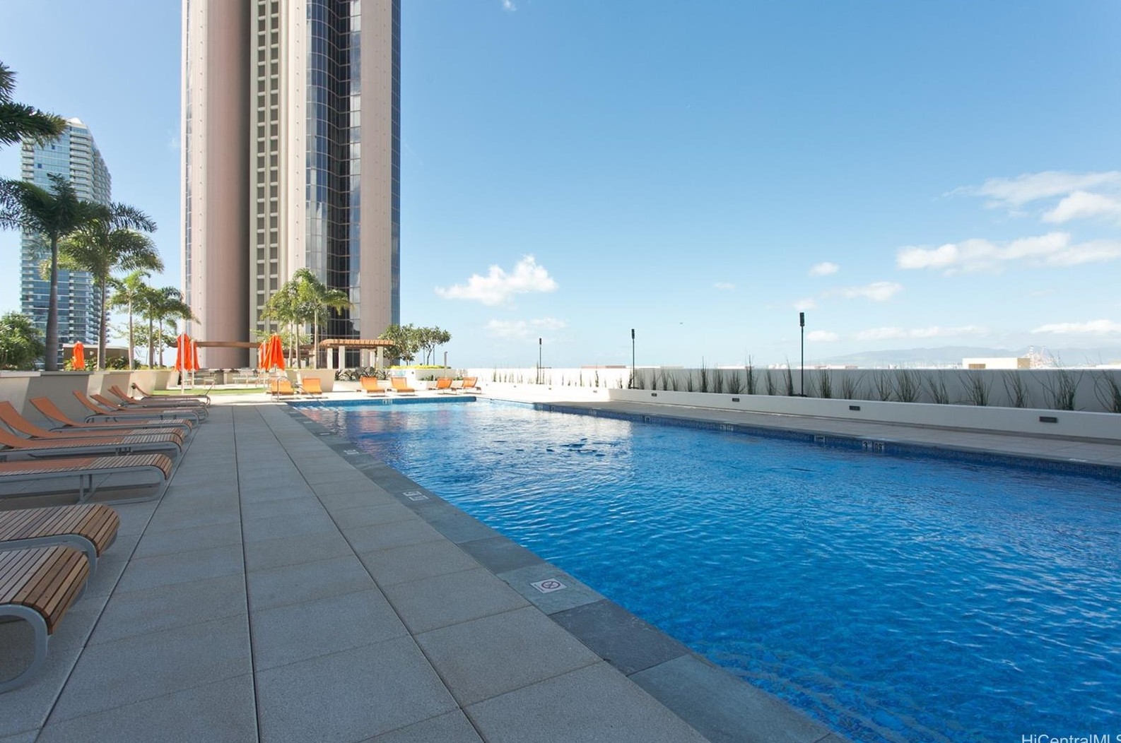 555 South St, Honolulu HI  96813-0050 exterior