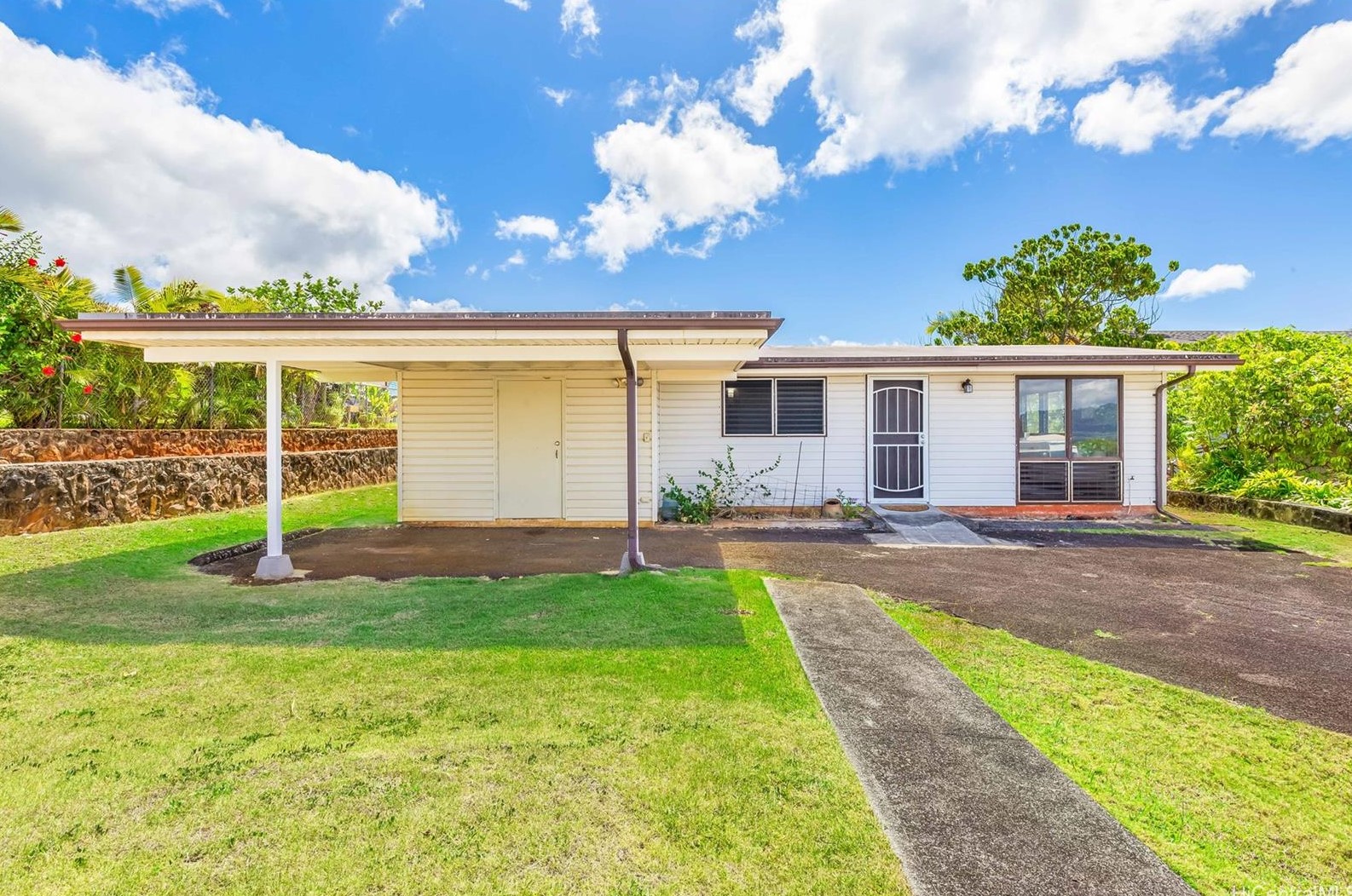 2227 Komo Mai Dr, Pearl City, HI 96782