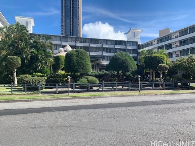 1550 Rycroft St, Honolulu, HI 96814-2407
