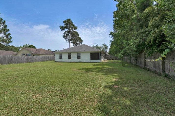 524 Cypress St, Mary Esther, FL 32569