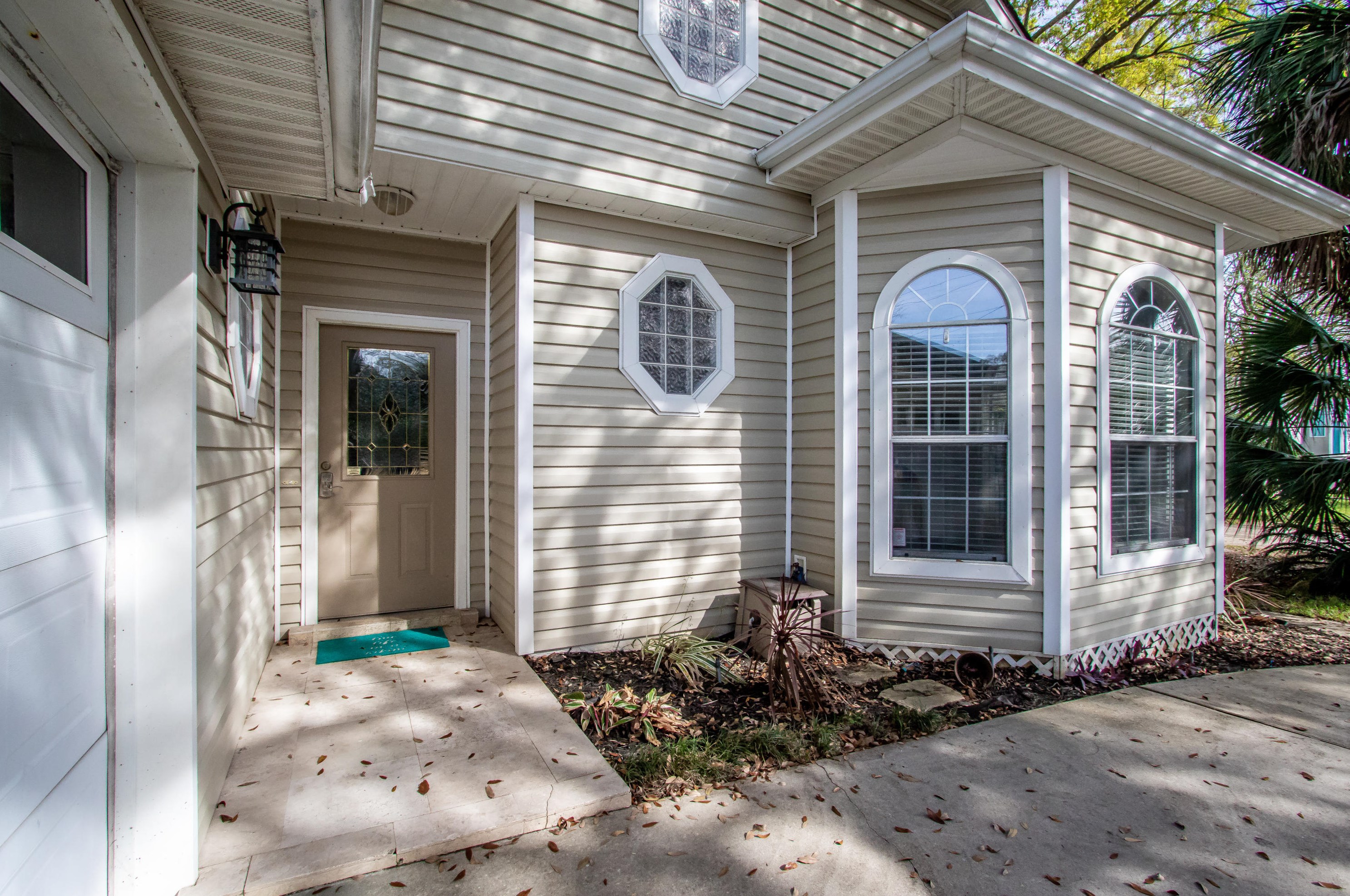 2 Islandview Dr, Mary Esther, FL 32569-2027