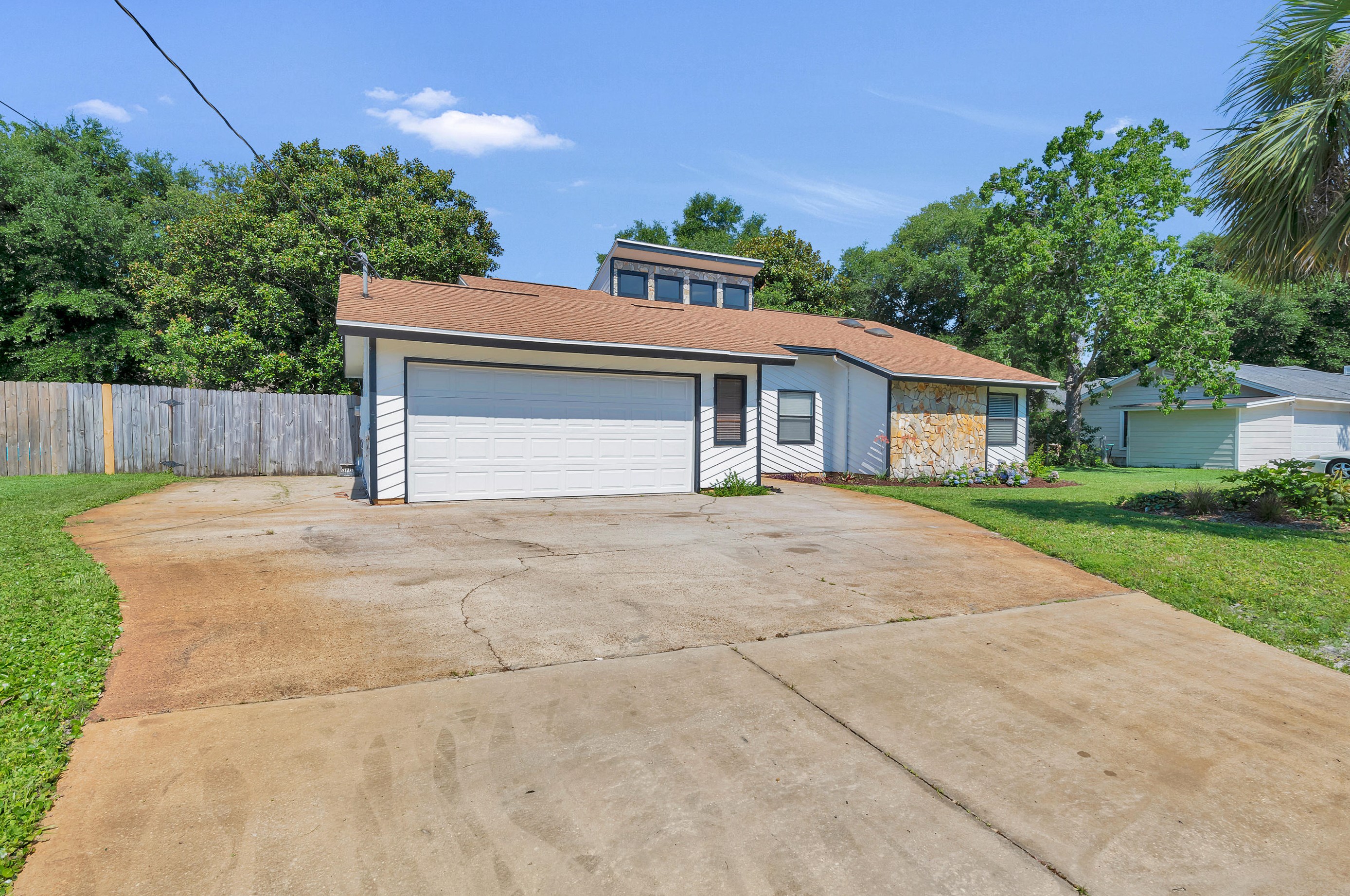 411 Juniper St, Destin FL 32541-2611 exterior