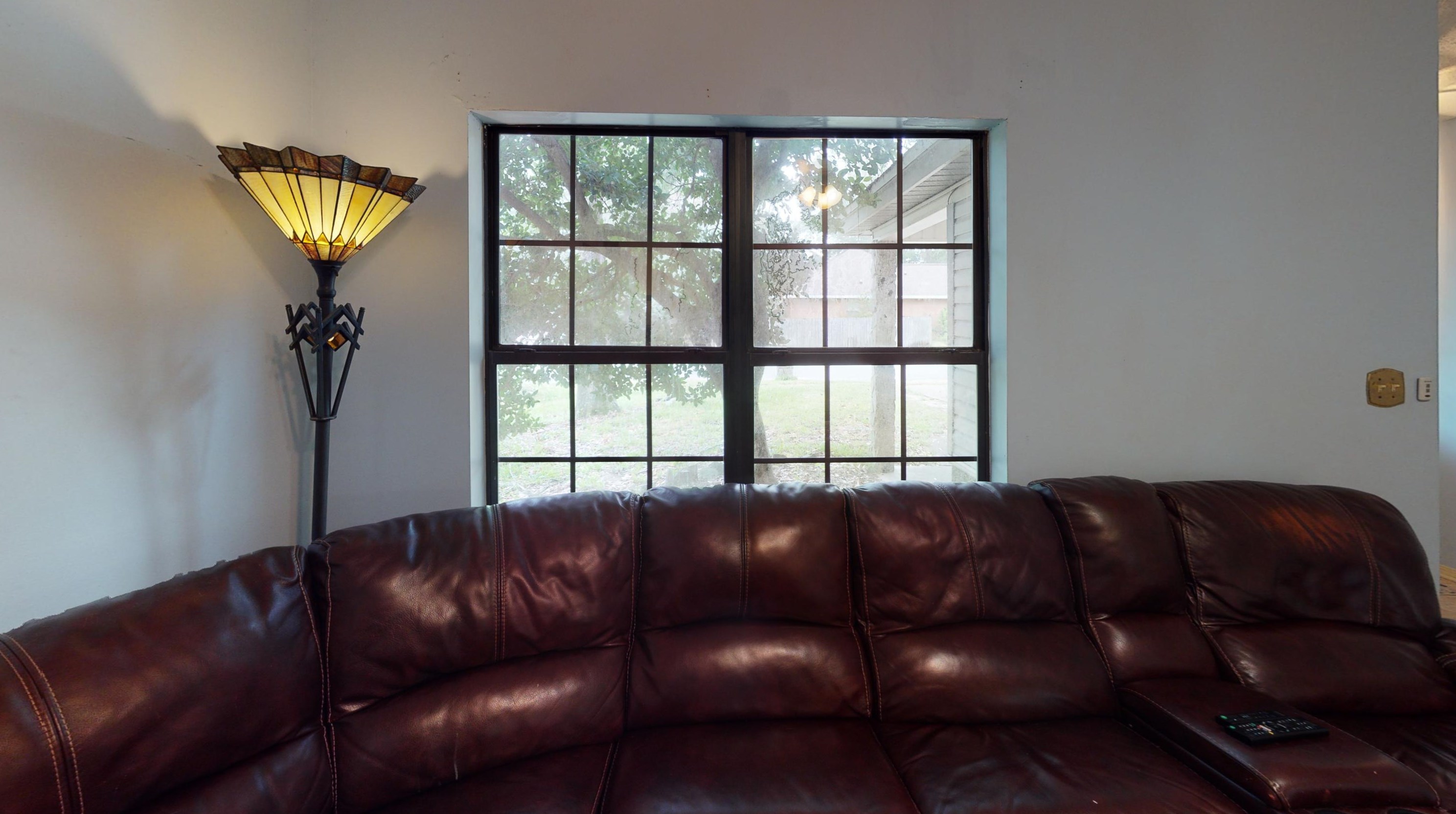 8 Pryor Dr, Mary Esther, FL 32569-1870
