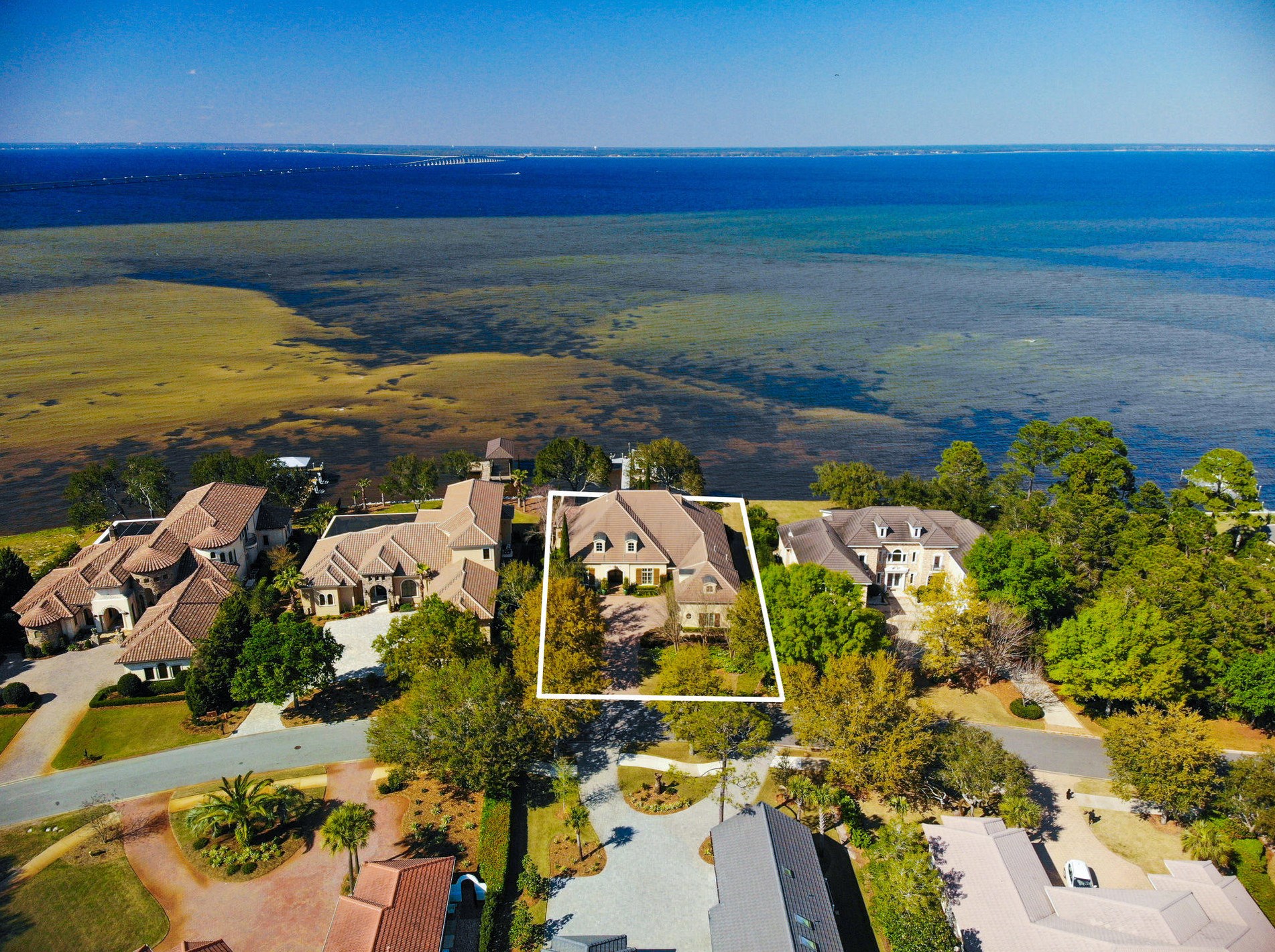 460 Captains Cir, Destin FL 32541-5307 exterior