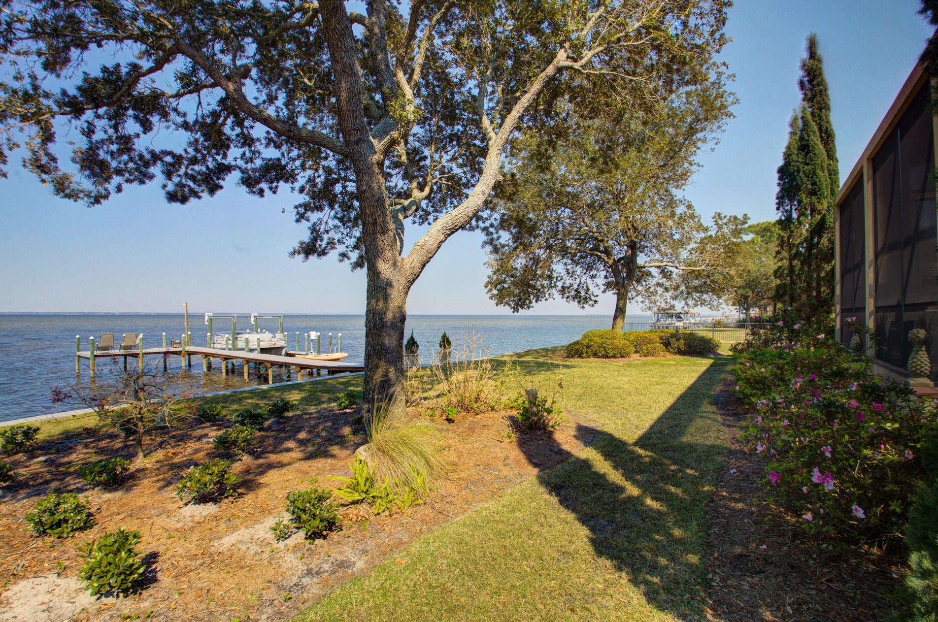 460 Captains Cir, Destin FL 32541-5307 exterior