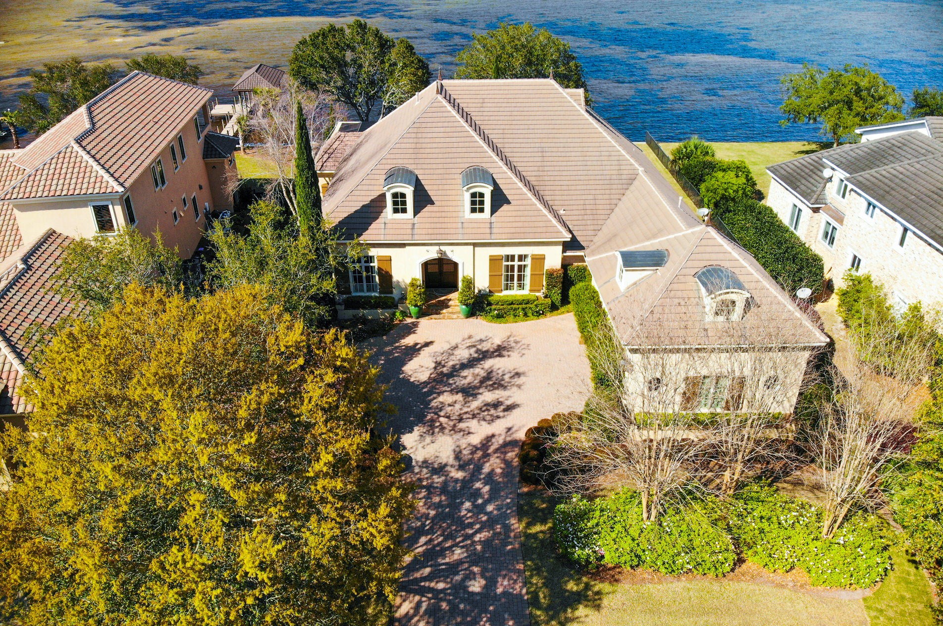 460 Captains Cir, Destin FL 32541-5307 exterior