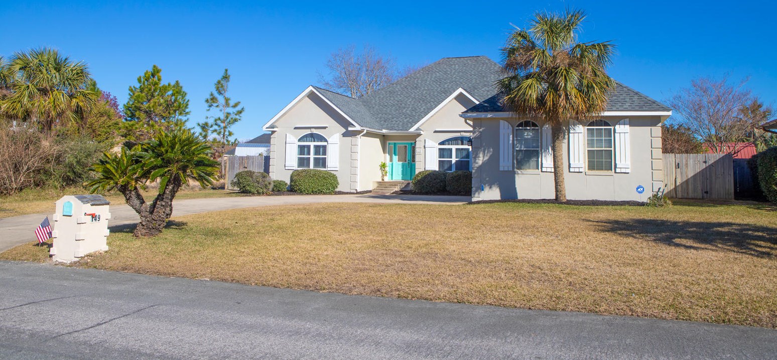149 Shore Line Dr, Mary Esther, FL 32569-1393