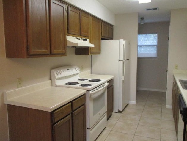 206 Ann Cir #10, Destin, FL 32541