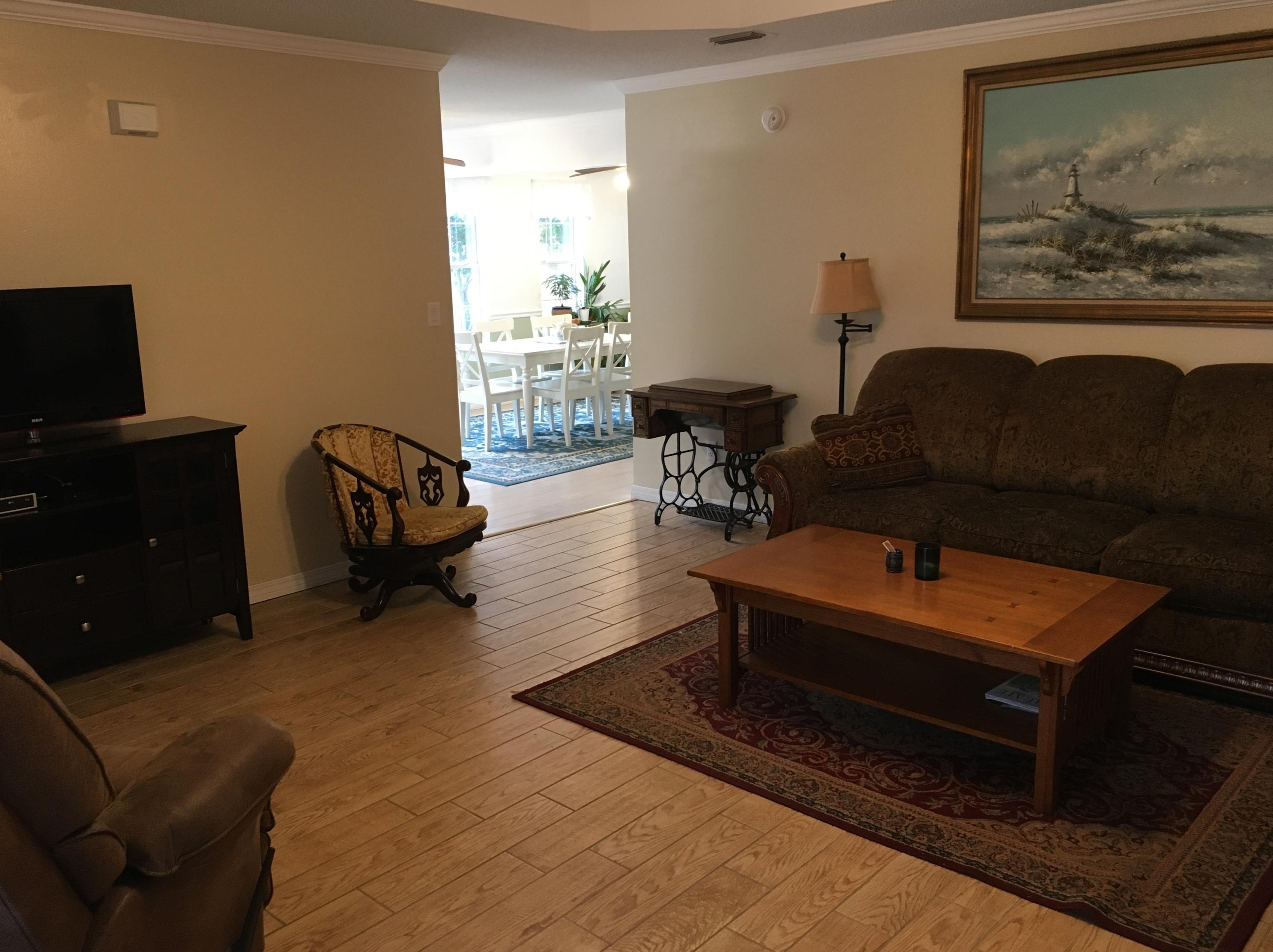 972 Southern Oaks Ct, Fort Walton Beach, FL 32547-1952