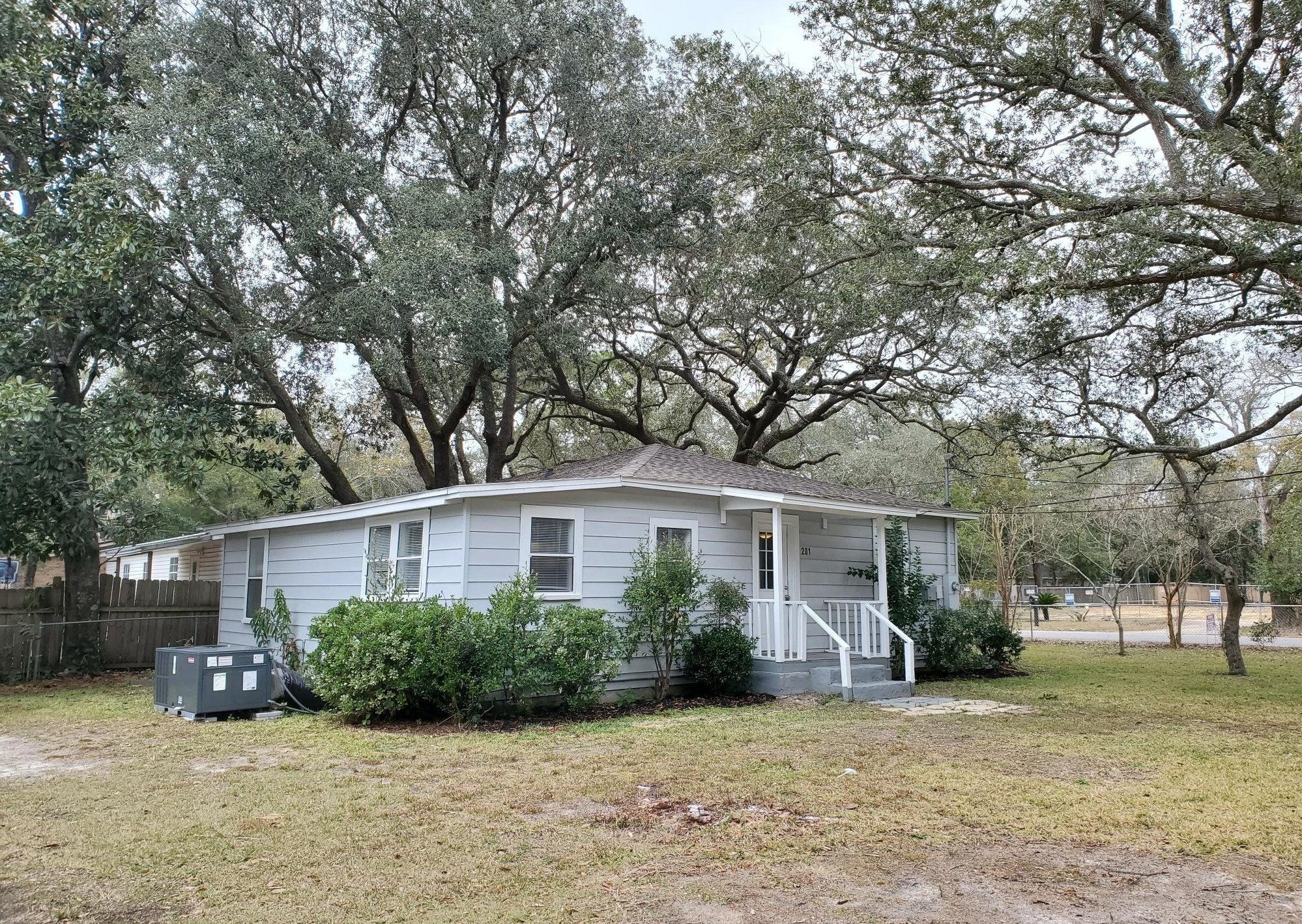 201 Lincoln Dr, Fort Walton Beach, FL 32547-3019