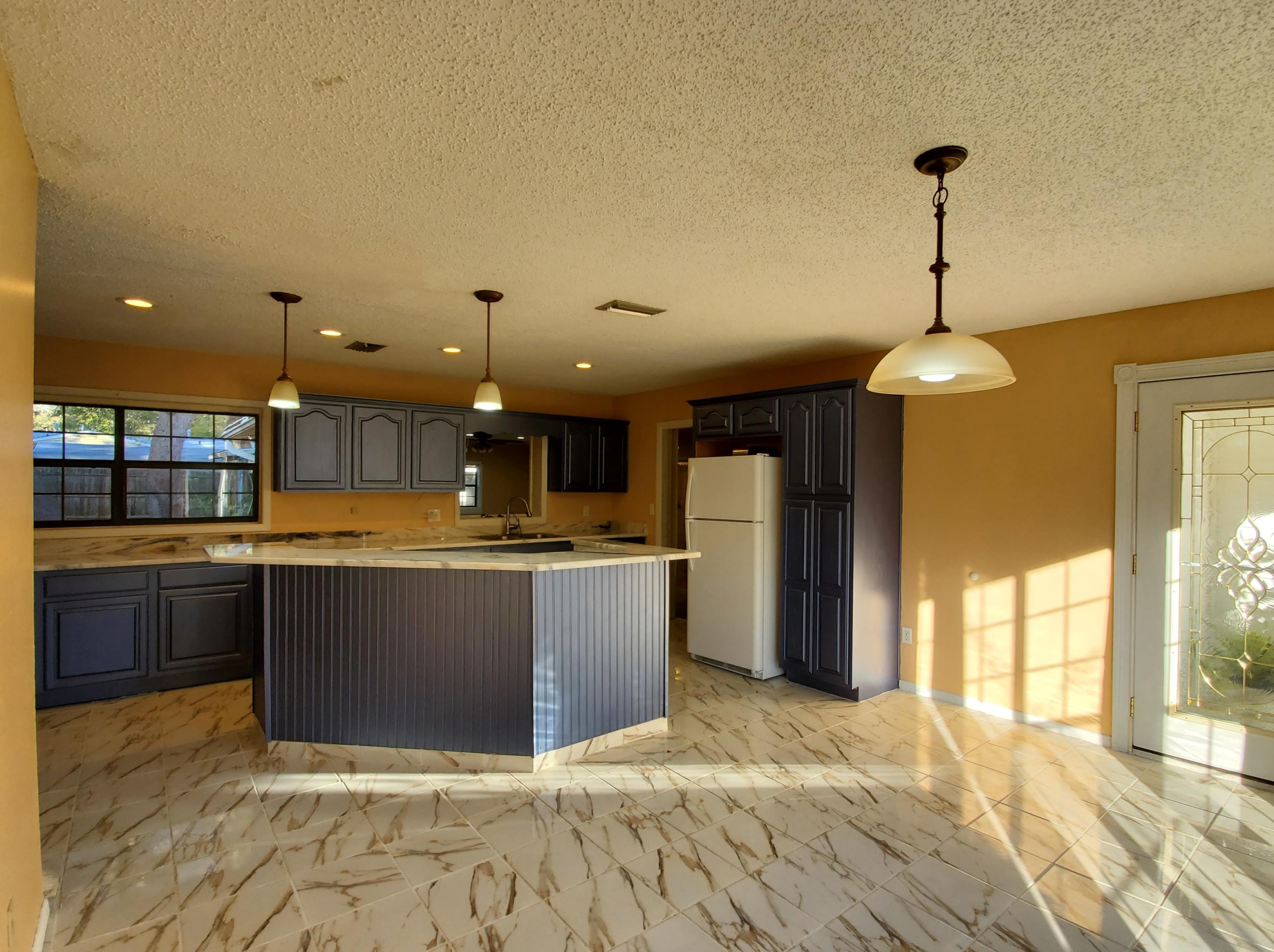 217 Gilda Pl, Fort Walton Beach, FL 32548-4201