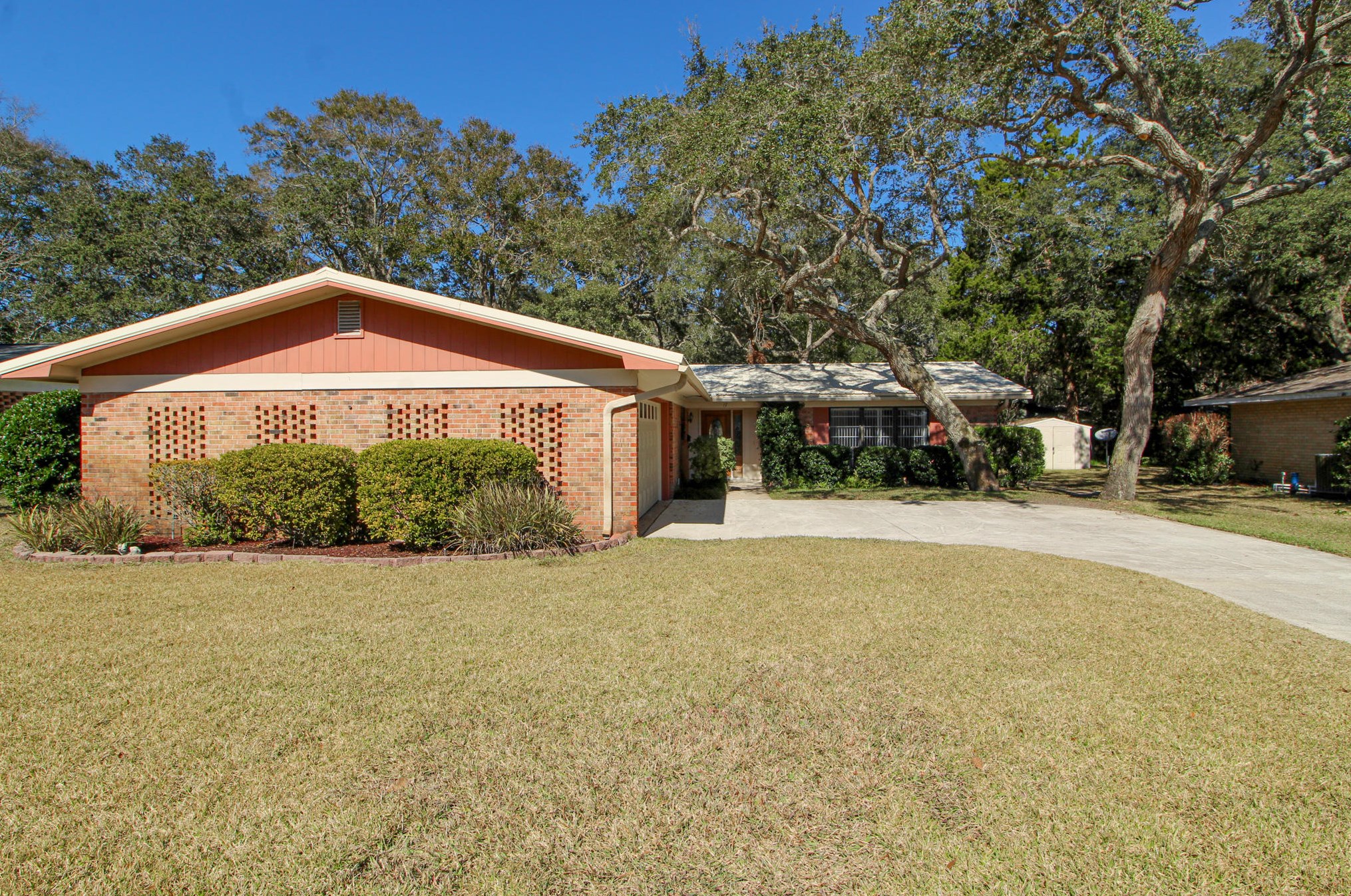 17 Higdon Ct, Fort Walton Beach, FL 32547-1609