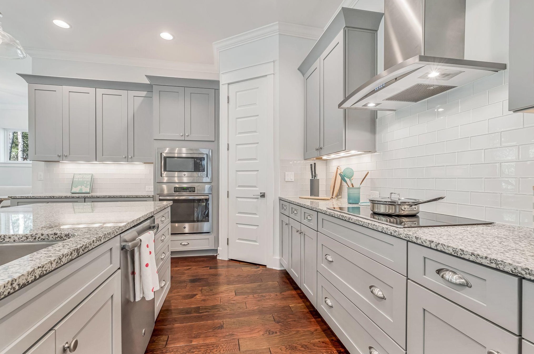 245 Seacrest Dr, Panama City FL 32461-7047 exterior