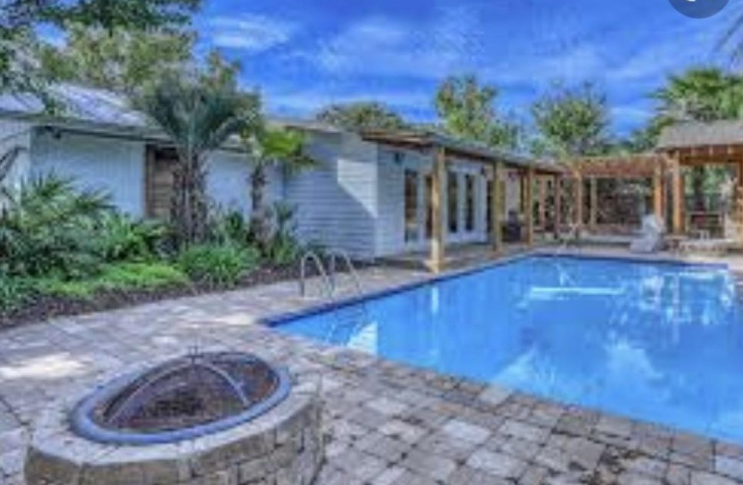 704 Main St, Destin FL 32541-1817 exterior