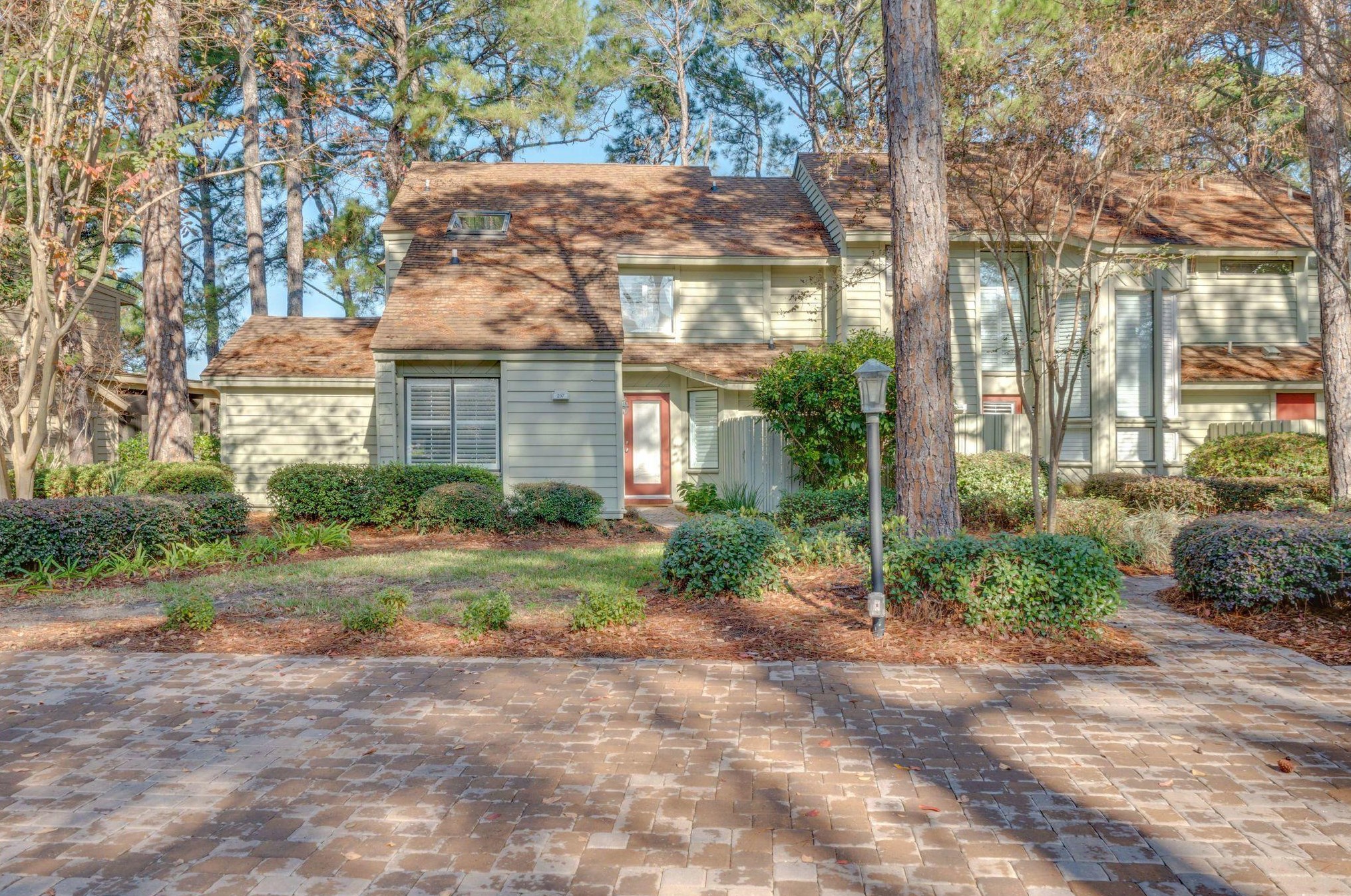 257 Eagle Dr, Destin, FL 32550-4858