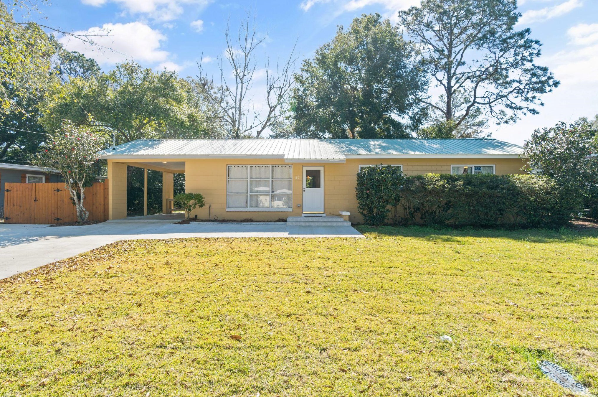 47 Laurie Dr, Fort Walton Beach, FL 32548-5147