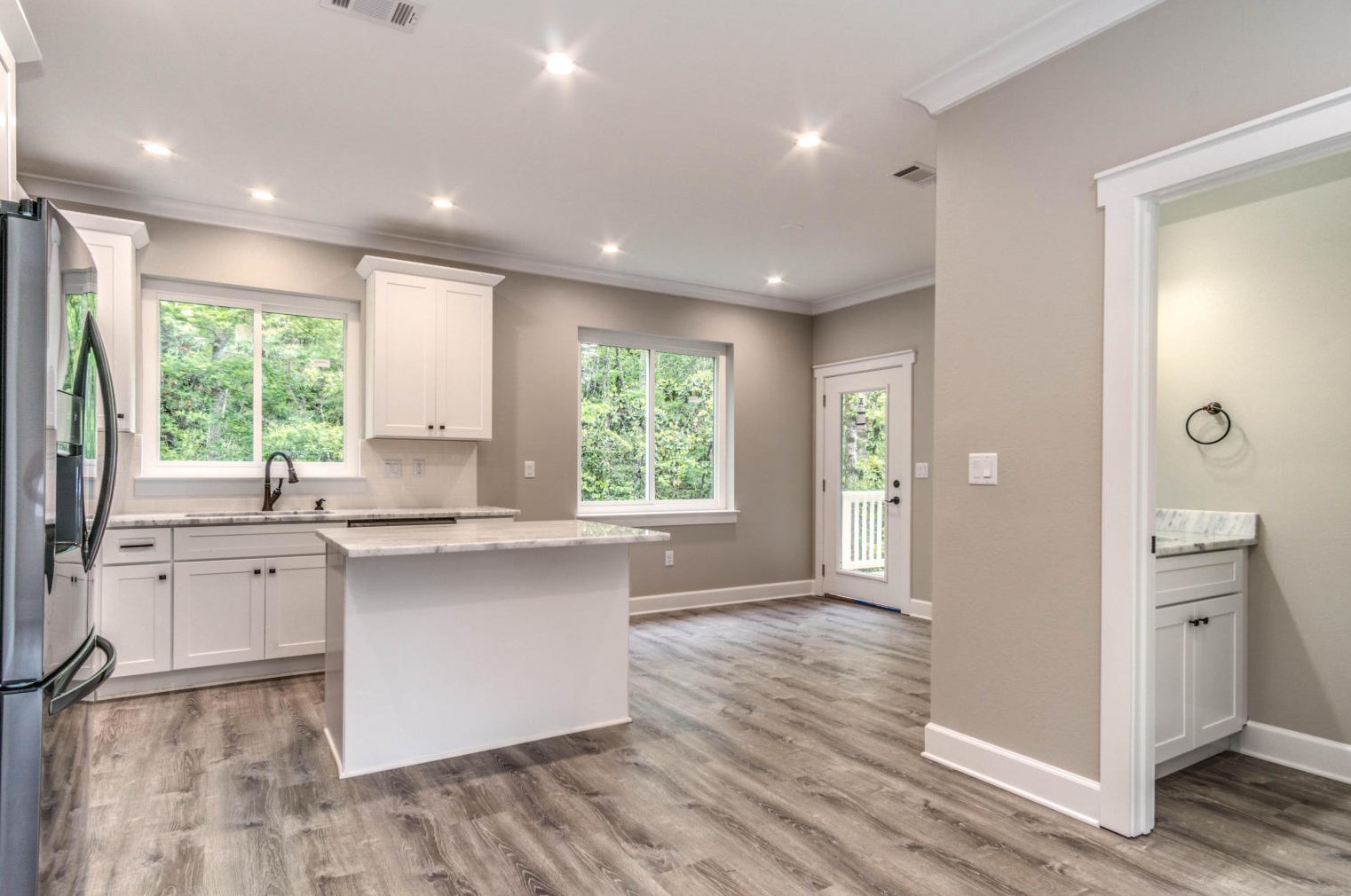4065 11th St, Niceville, FL 32578-3674