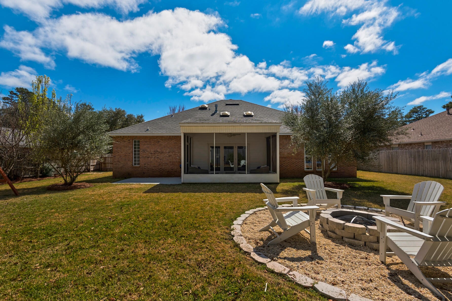 4551 Castlewood Ln, Niceville, FL 32578-8799