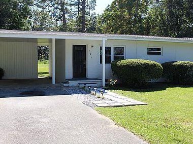 155 Woodlawn Dr, Crestview, FL 32536-2149