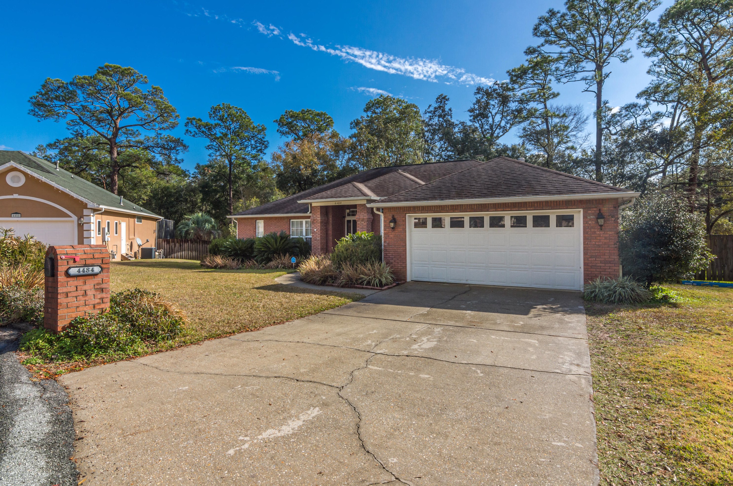 4484 New Market Rd, Niceville, FL 32578-4914