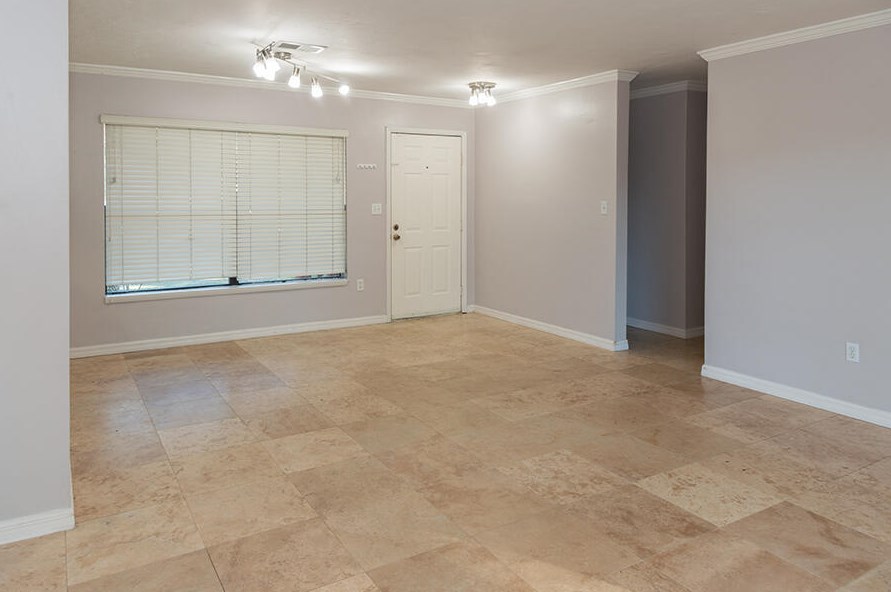 101 Anderson Dr, Mary Esther, FL 32569-1801