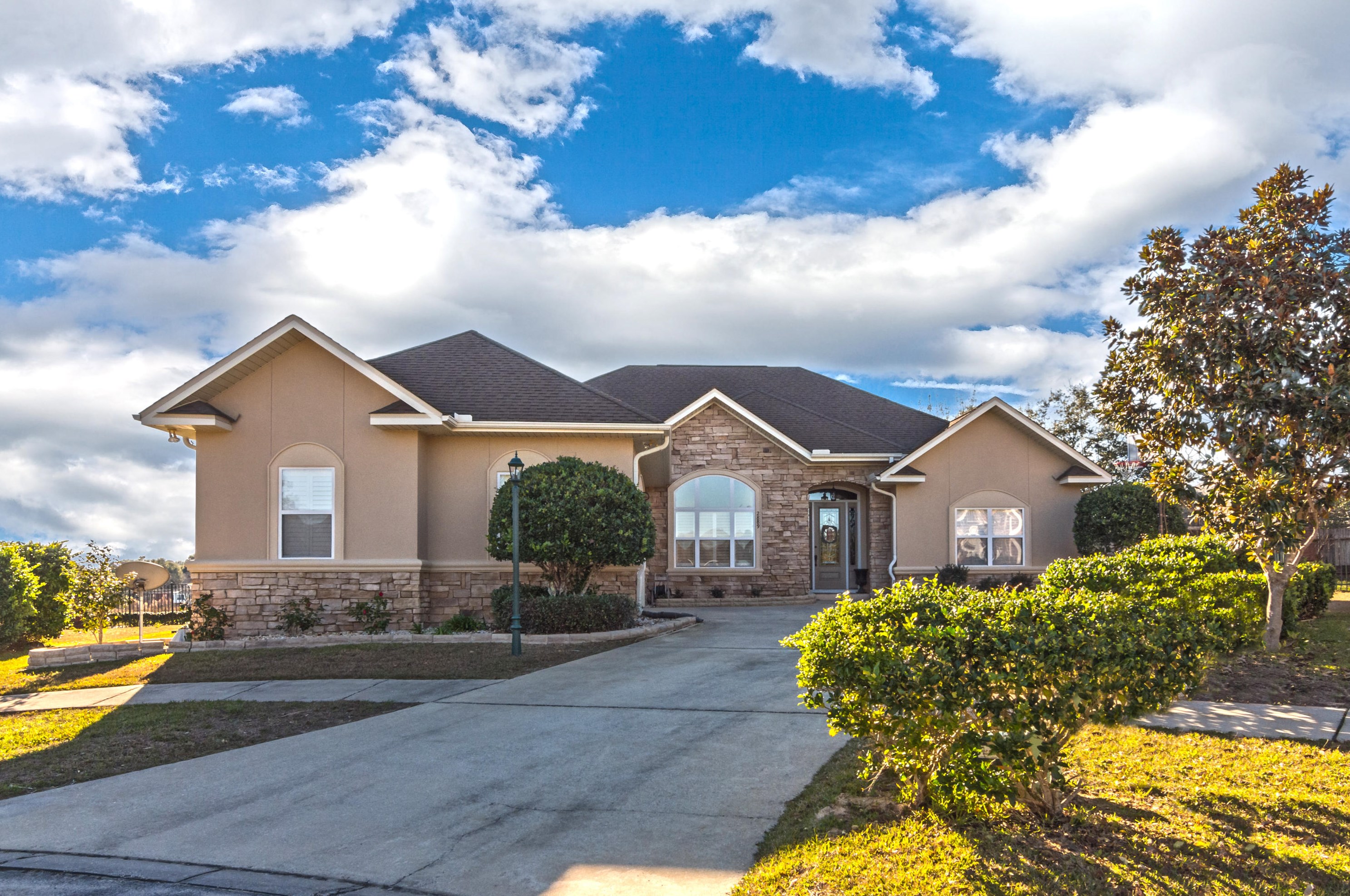 2889 Chanterelle Cv, Crestview, FL 32539-4356