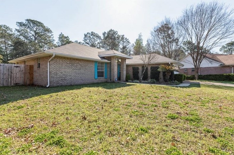 2827 Geronimo Dr, Crestview, FL 32539-6372