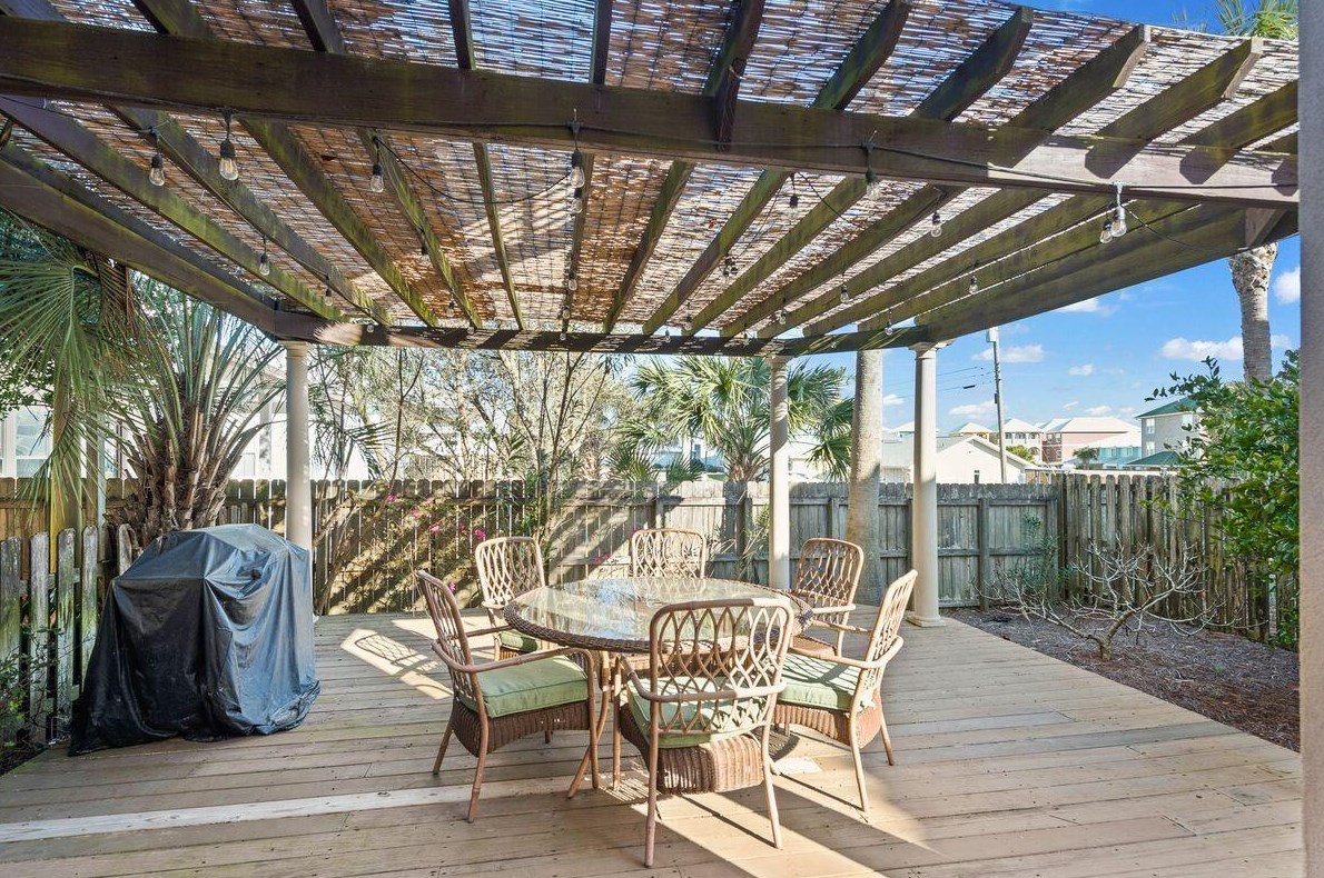 403 Ln Valencia Cir, Panama City FL 32413-3344 exterior