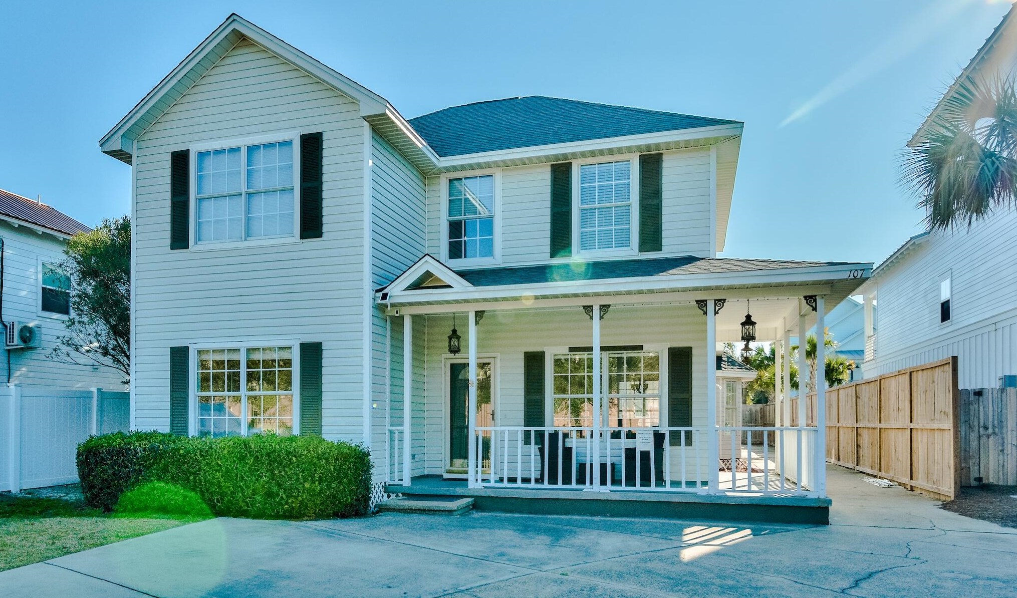 107 Mark St, Destin, FL 32541-3572