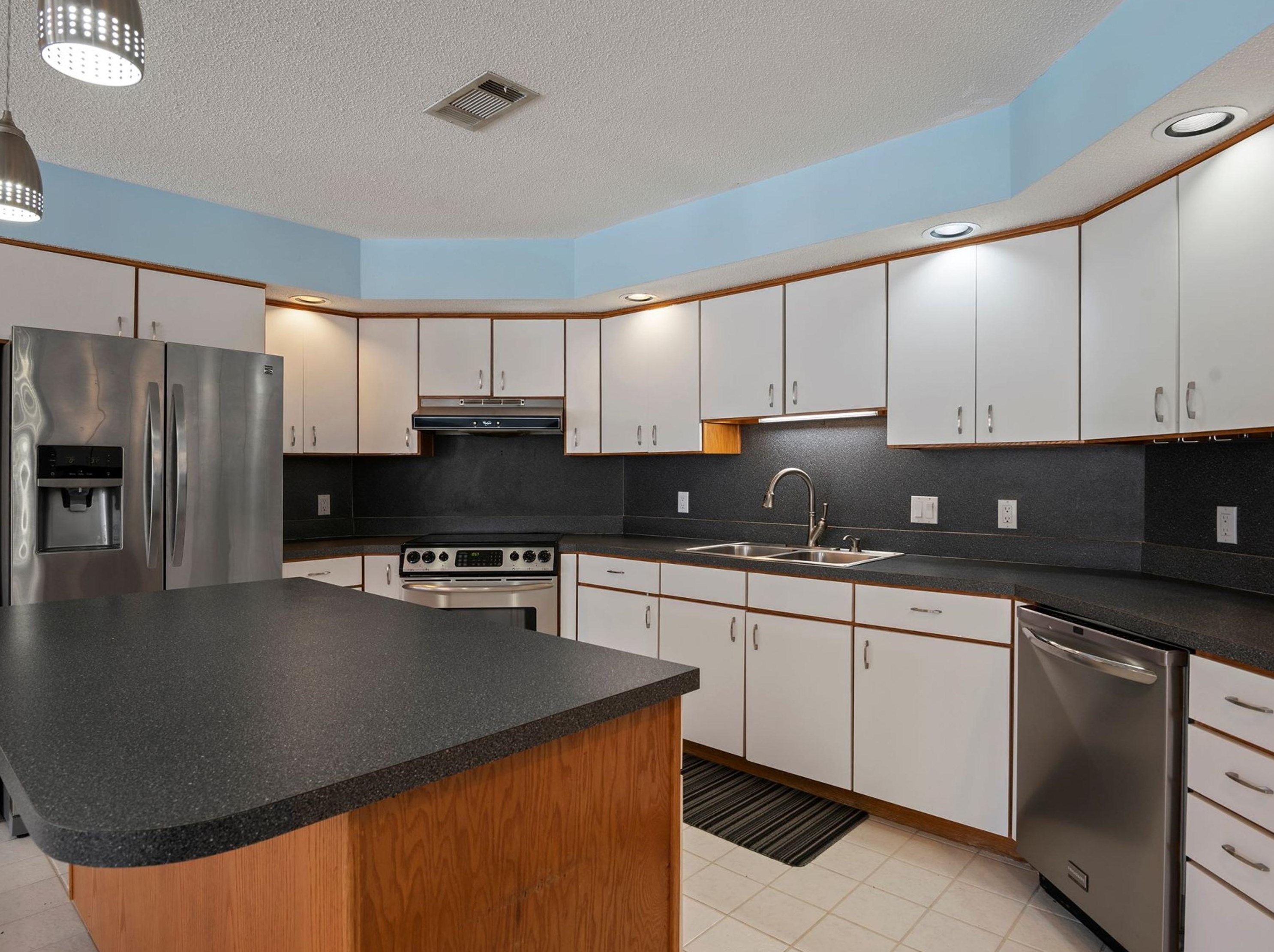 301 Cypress St, Destin, FL 32541-2617