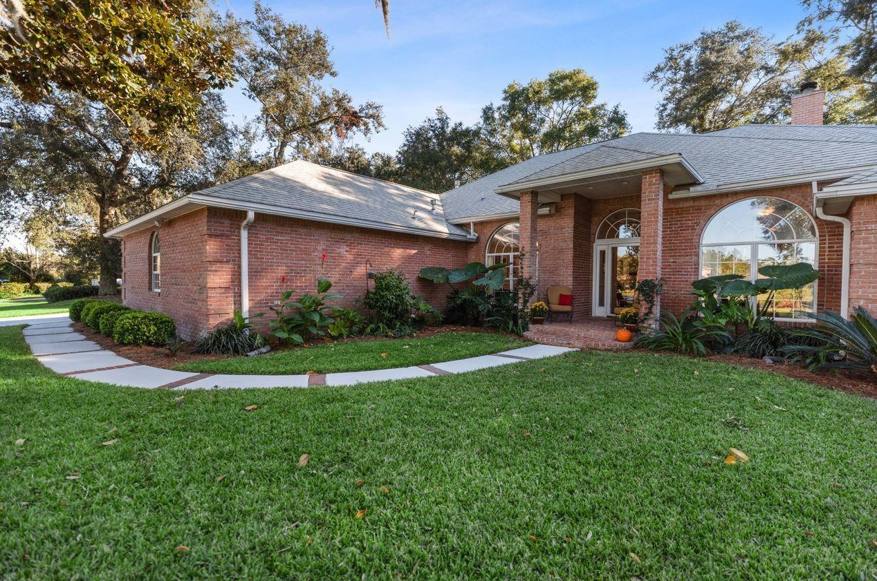216 Windward Cv, Niceville, FL 32578-4336