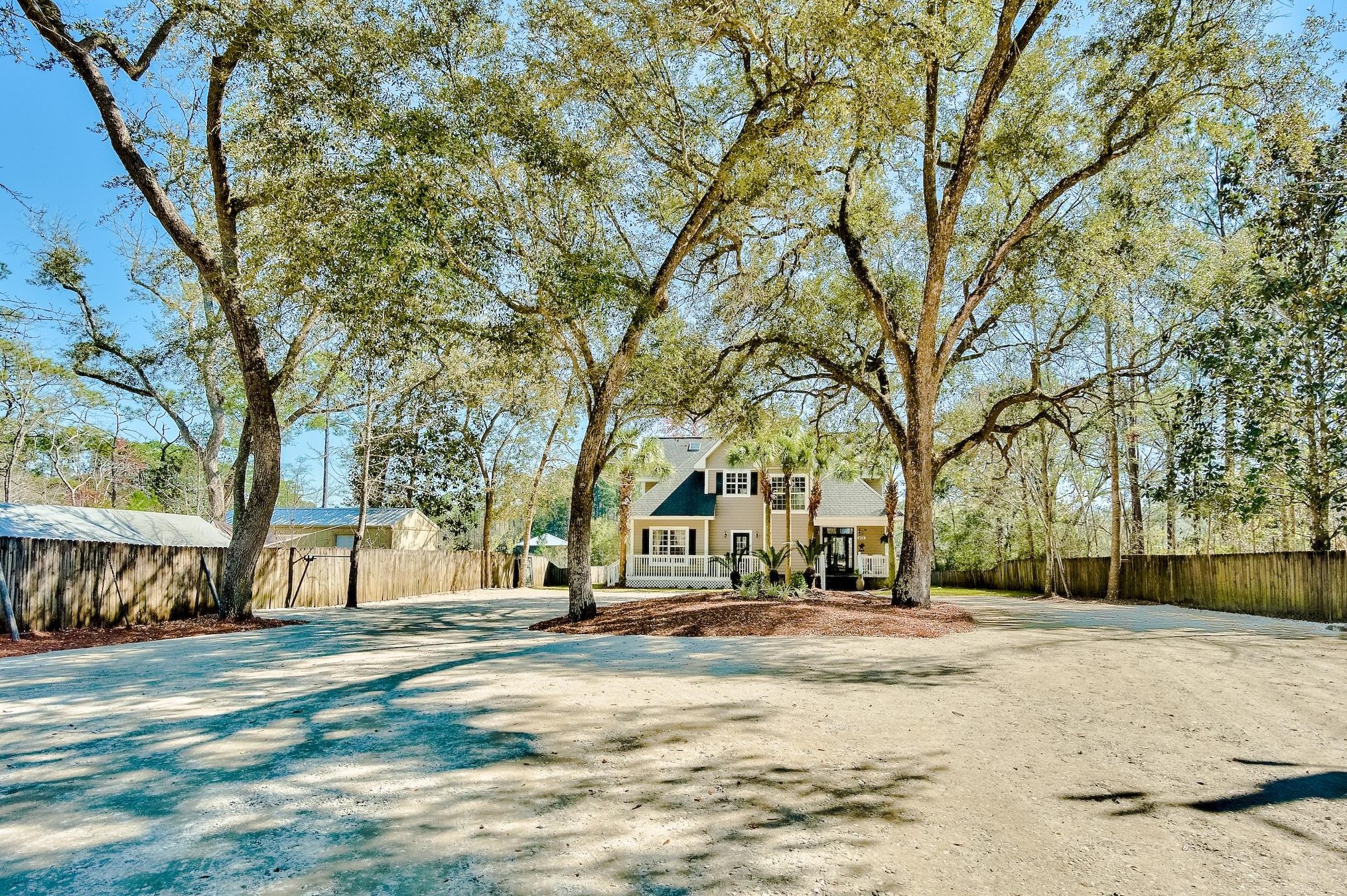 472 E Bayou Forest Dr E, Freeport, FL 32439