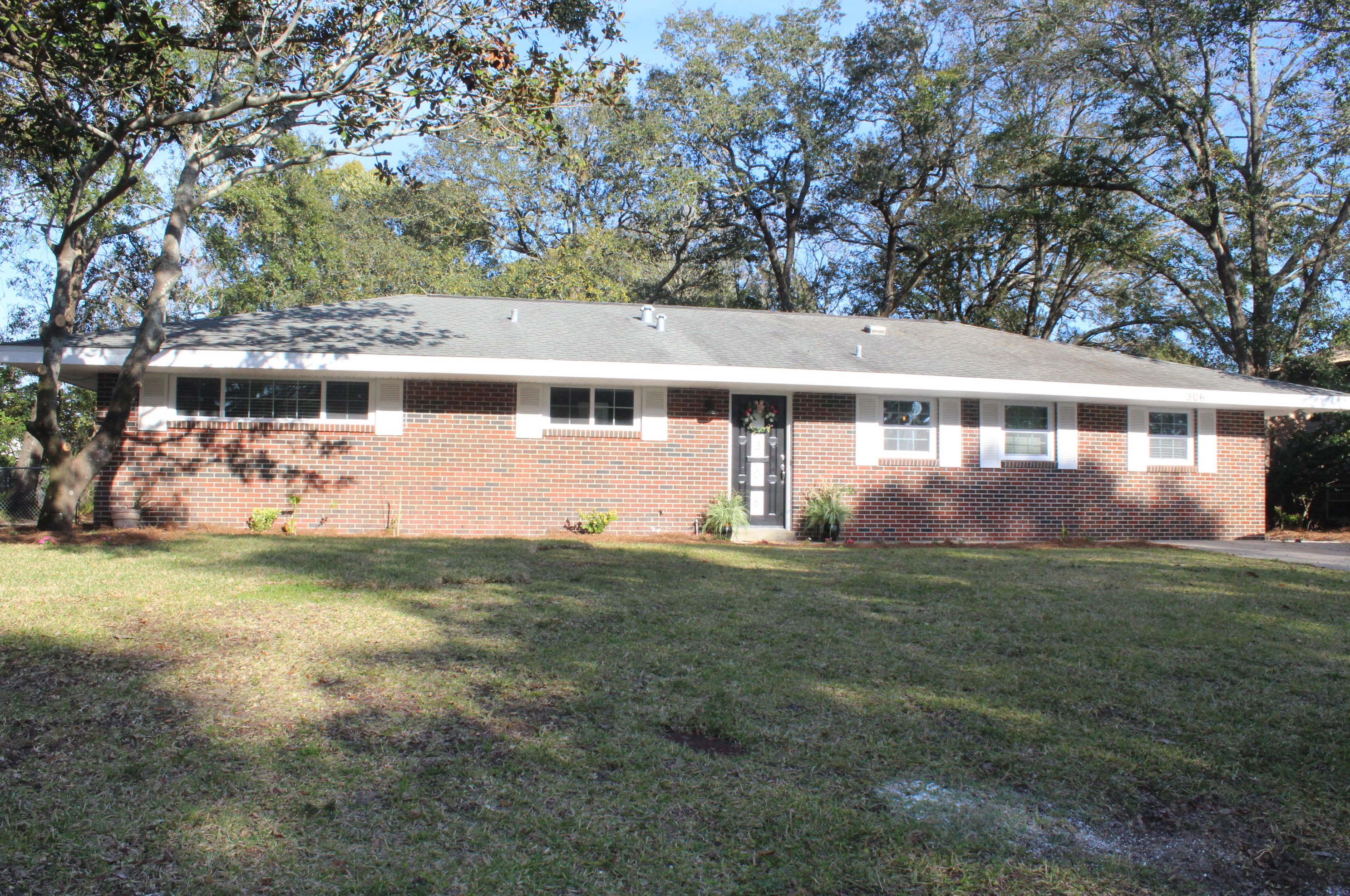 306 Leah Miller Dr, Fort Walton Beach, FL 32548-4112