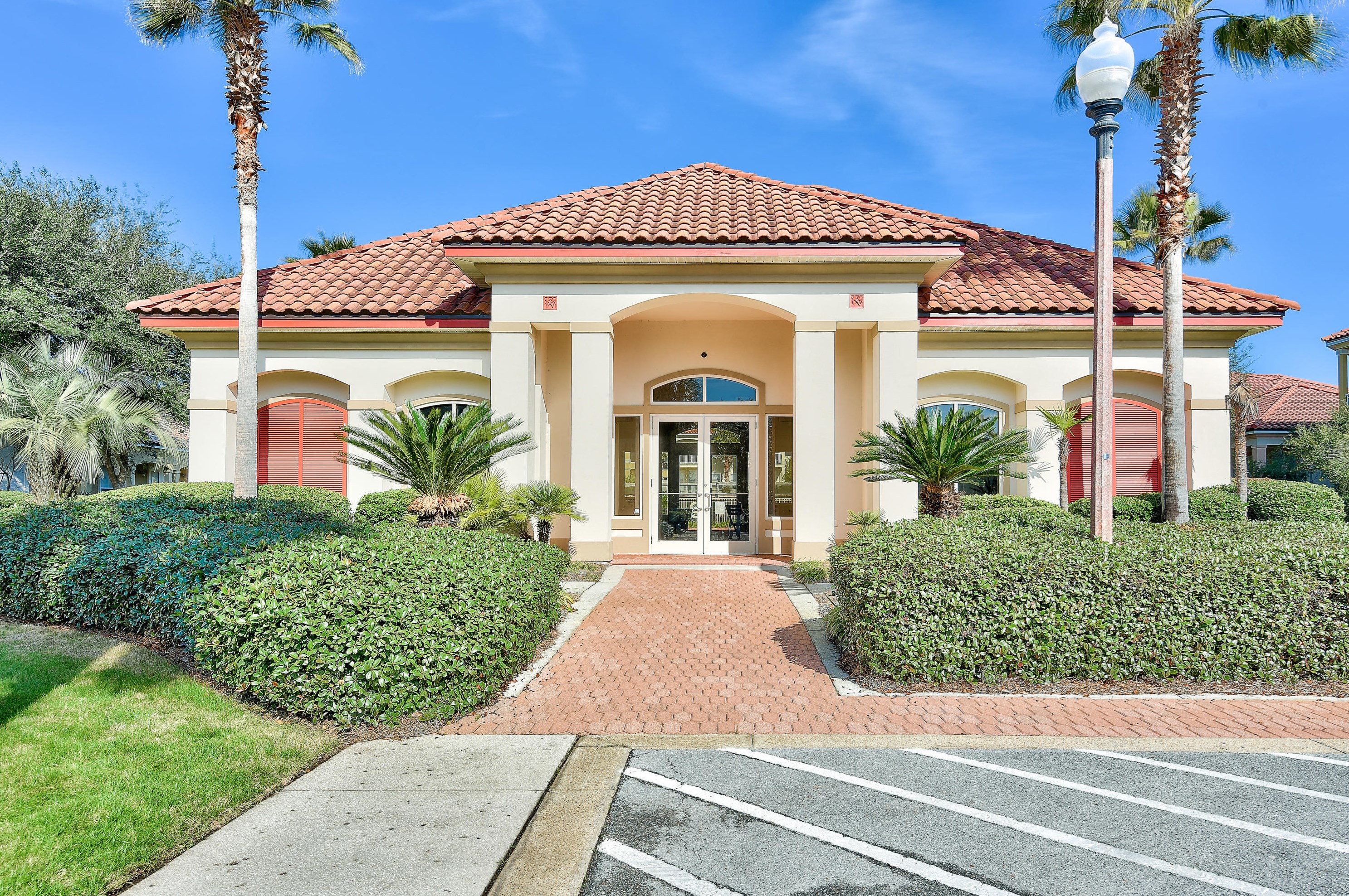 319 Ln Valencia Cir, Panama City FL 32413-3343 exterior