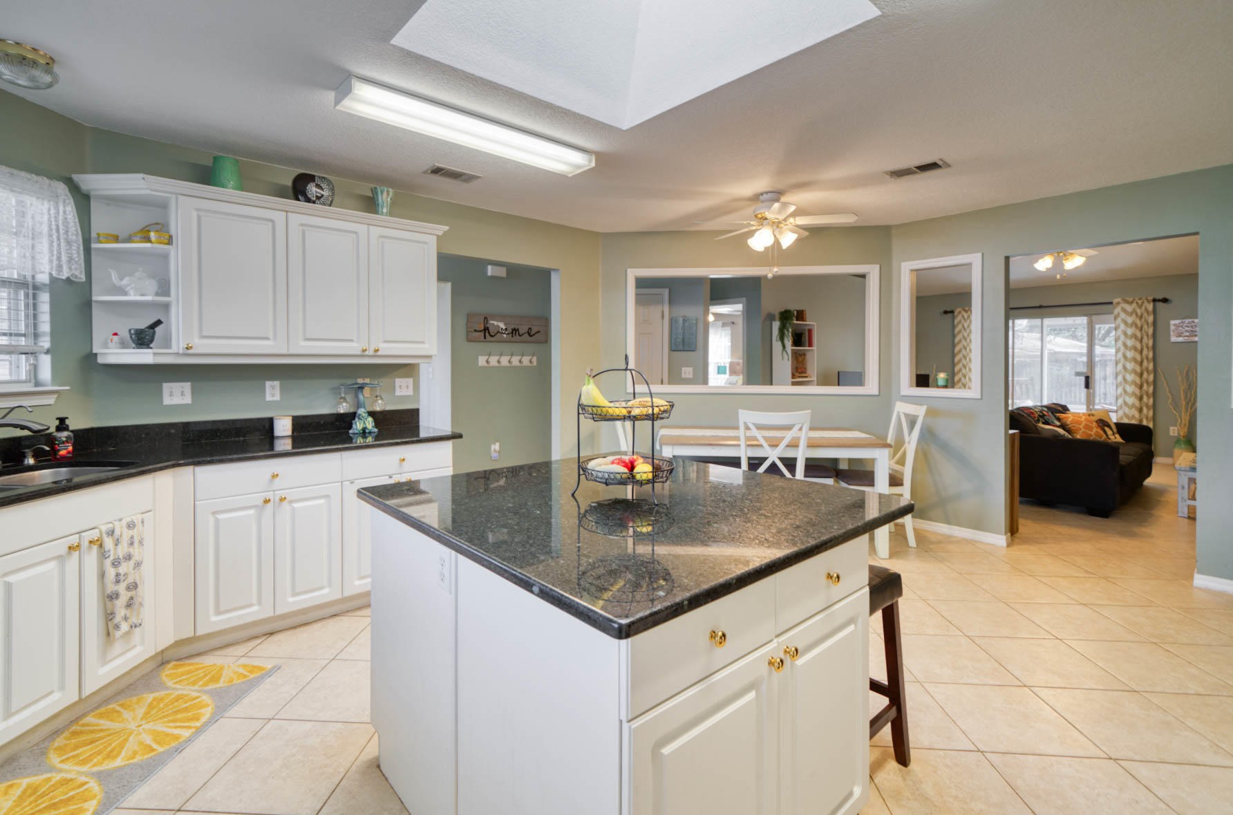 4245 Shadow Ln, Niceville, FL 32578-4510