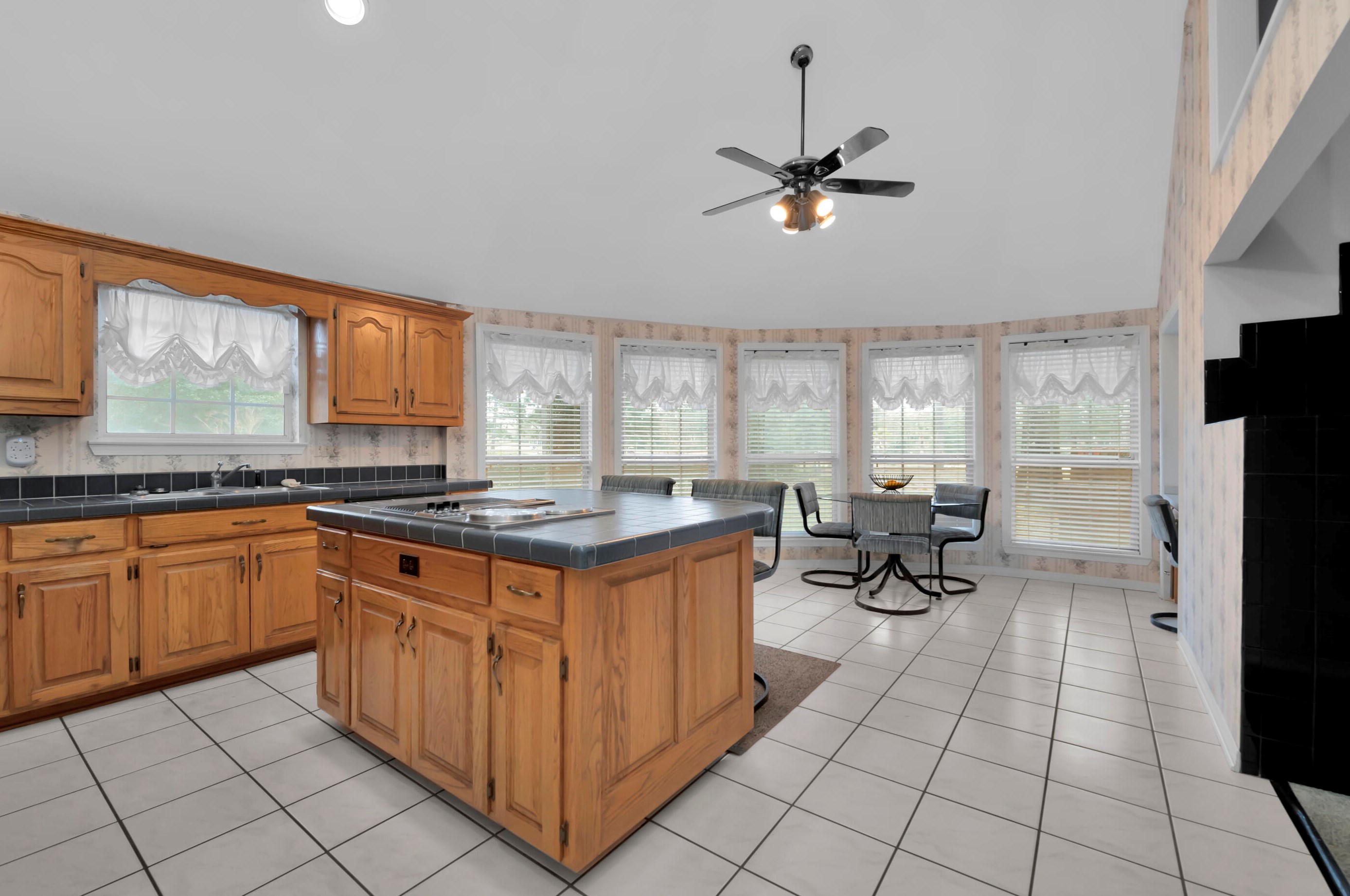92 Country Club Rd, Shalimar, FL 32579