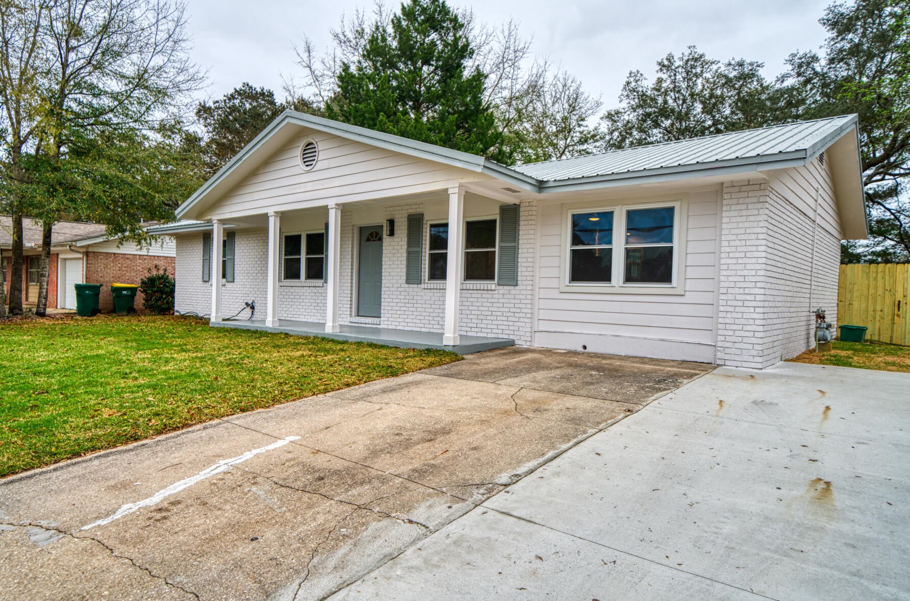 122 Dyer St, Niceville FL  32578-2623 exterior