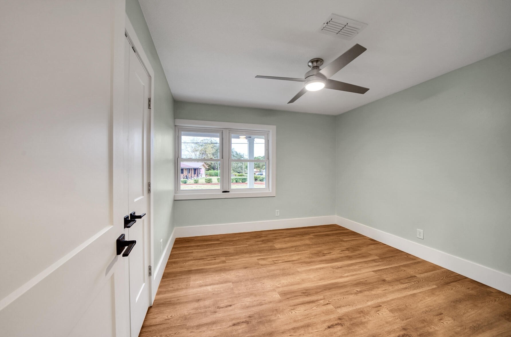 122 Dyer St, Niceville FL  32578-2623 exterior