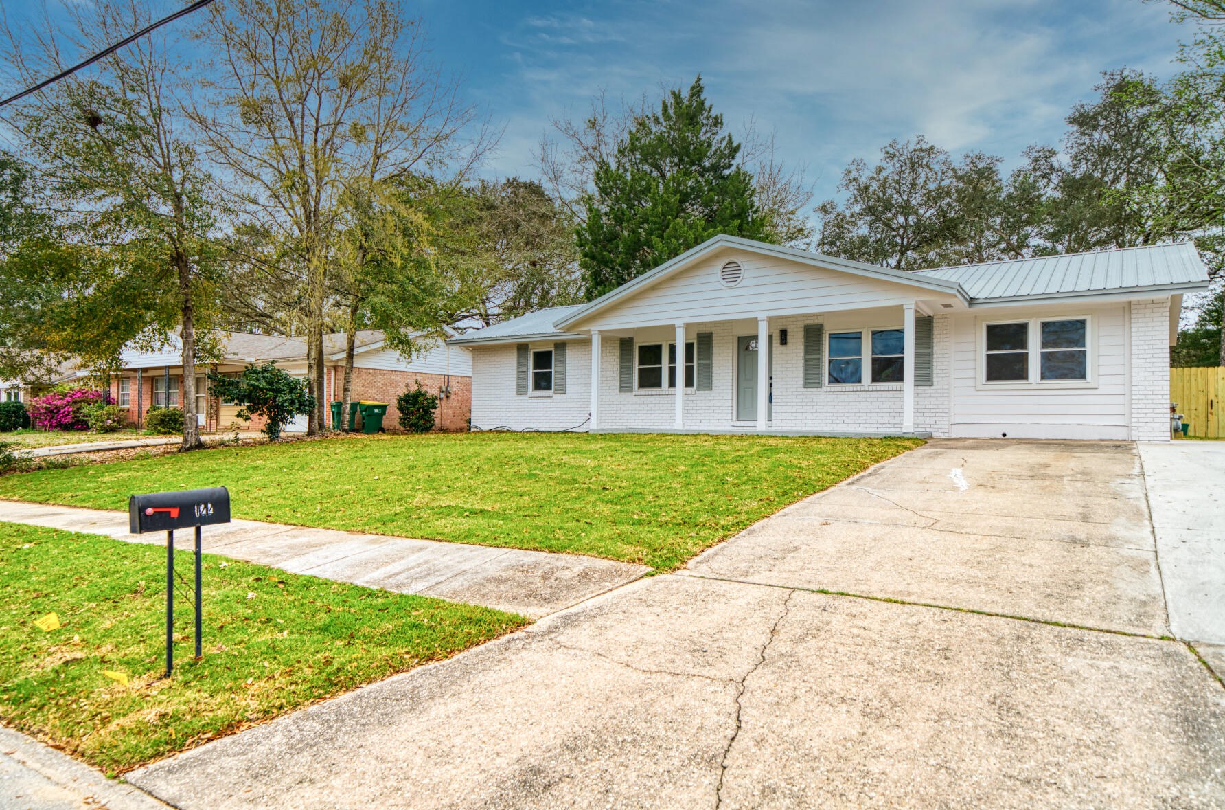 122 Dyer St, Niceville FL  32578-2623 exterior