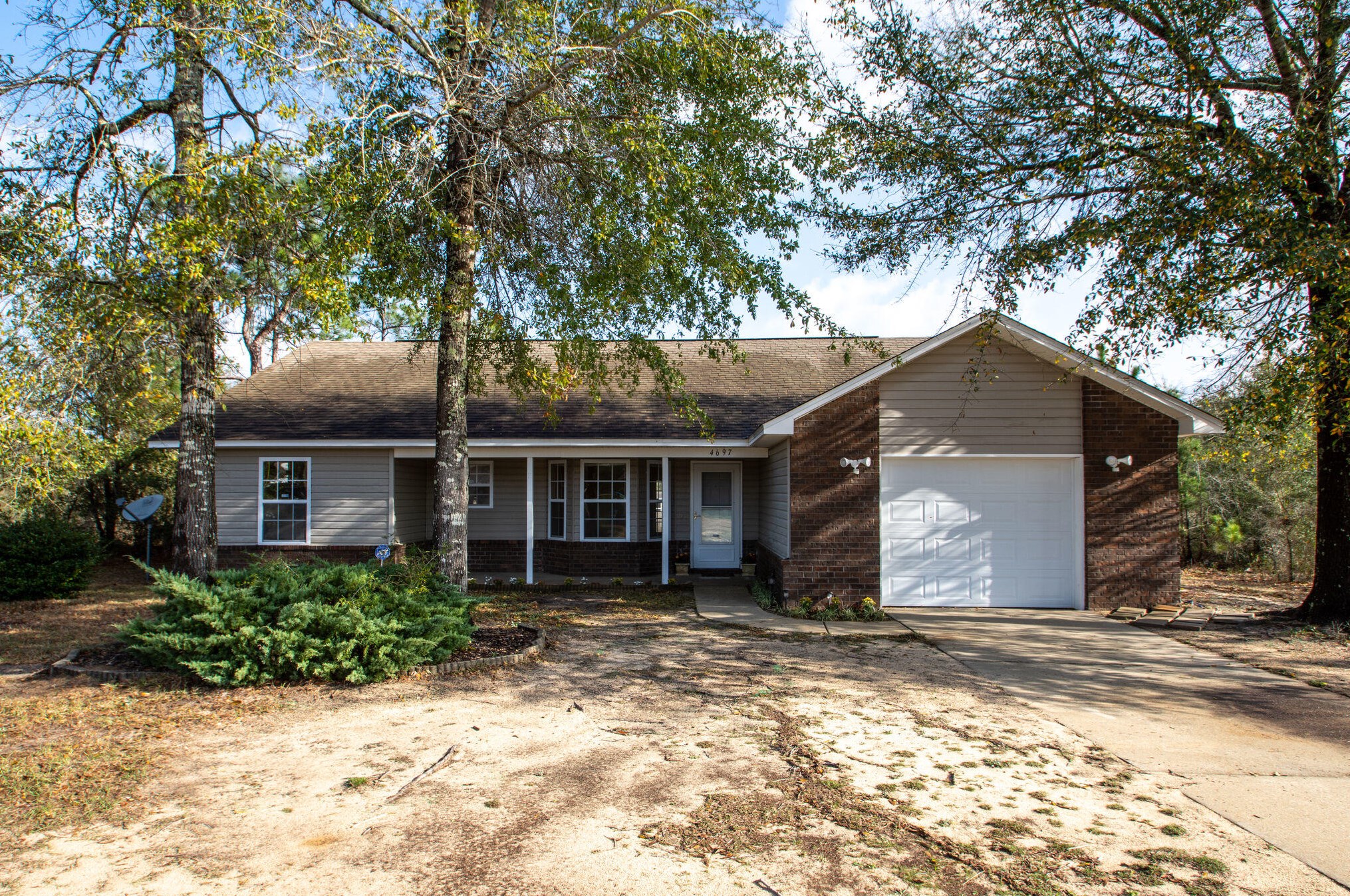 4697 Bobolink Way, Crestview, FL 32539-8780