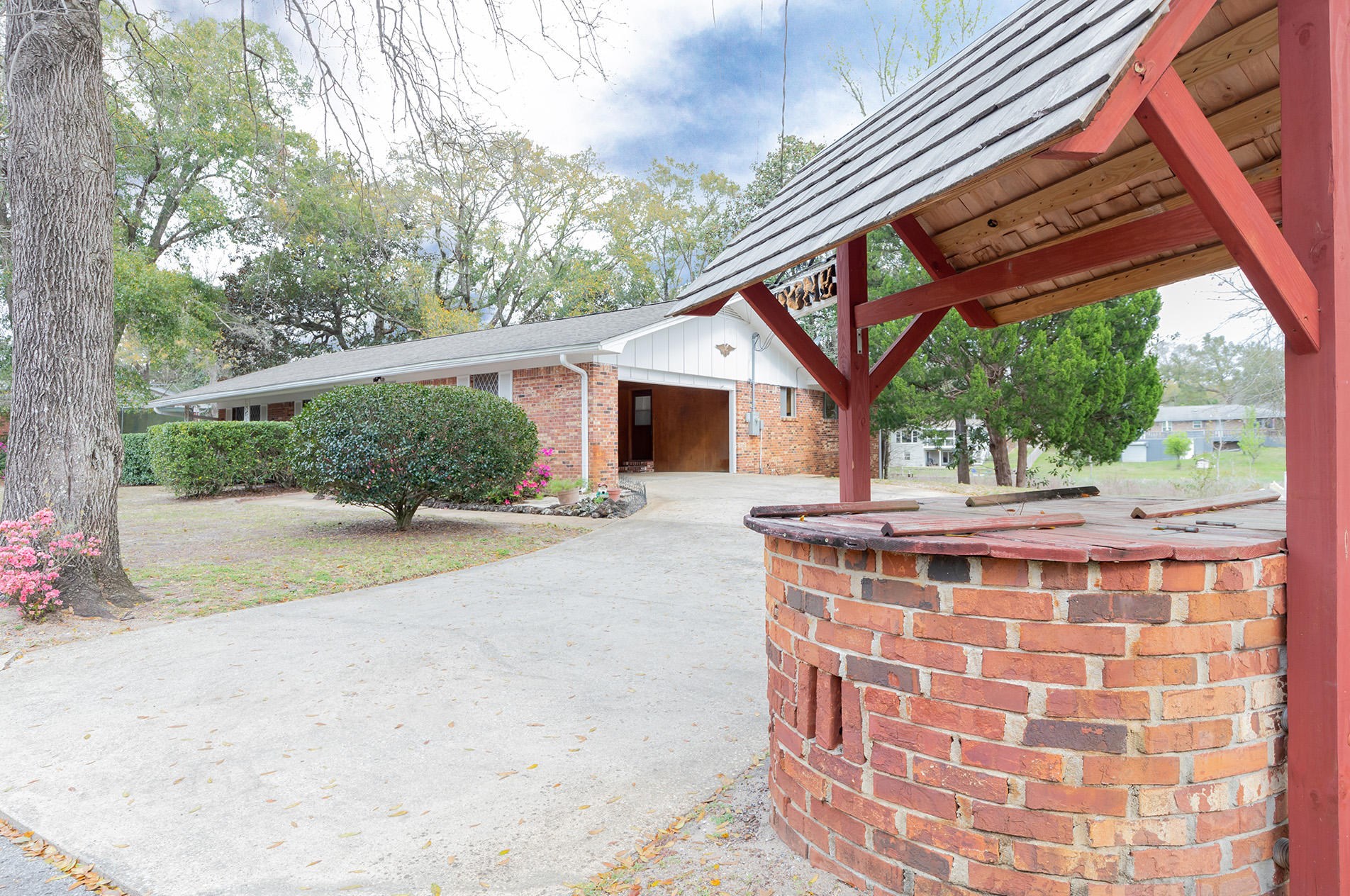 1623 18th St, Niceville, FL 32578-3353